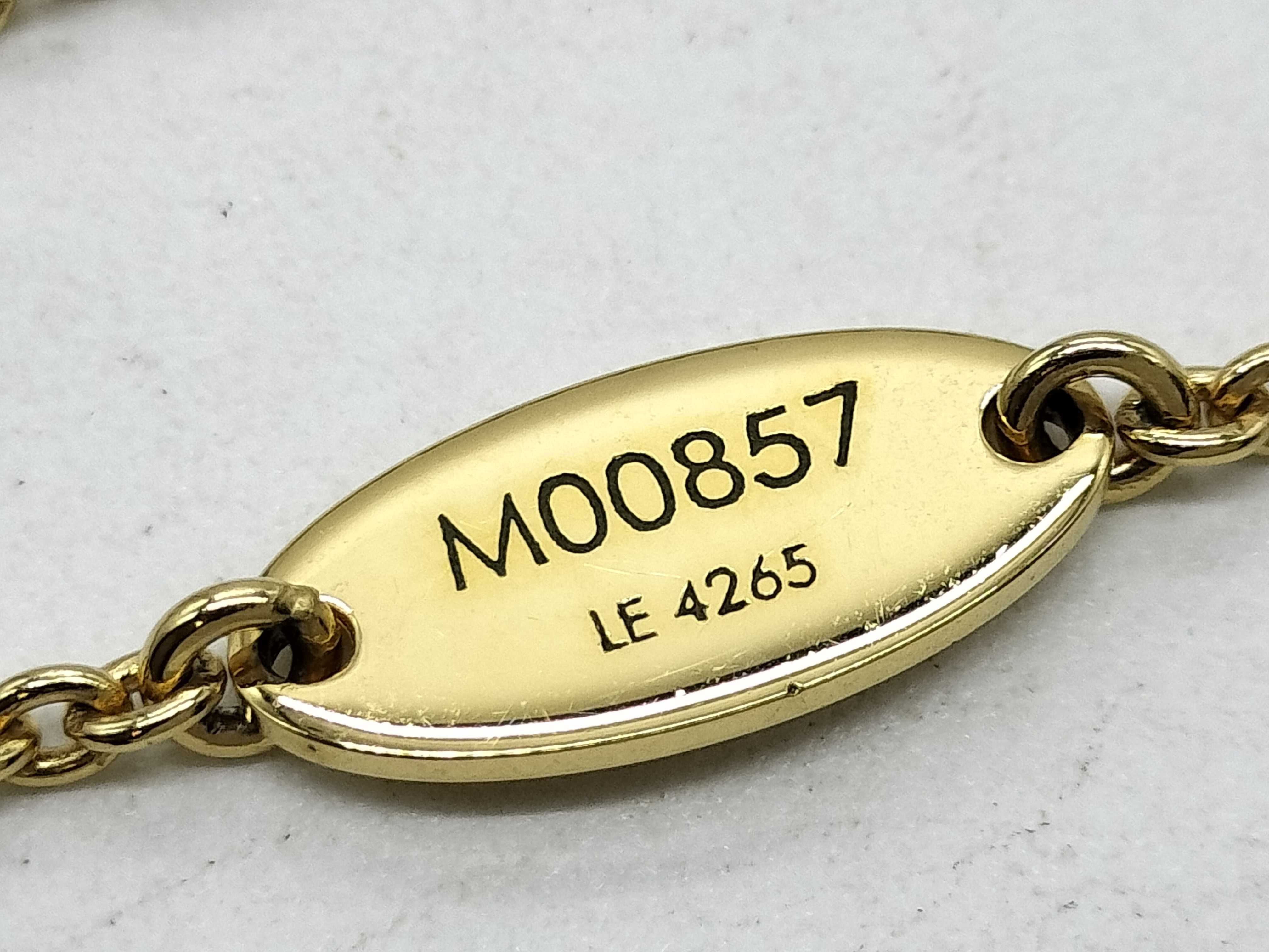 M00857 Essential V Necklace — view 6
