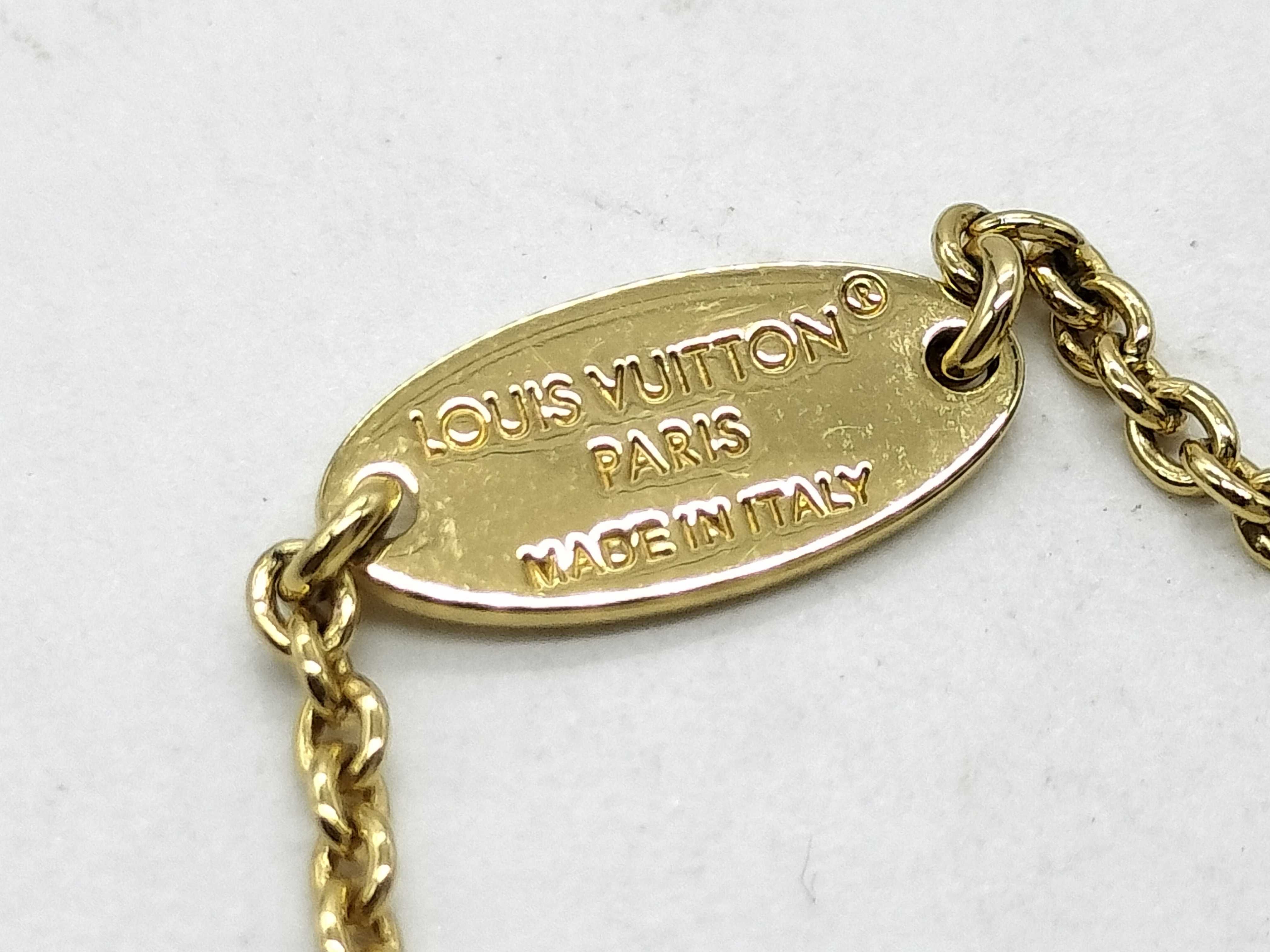 M00857 Essential V Necklace — view 7