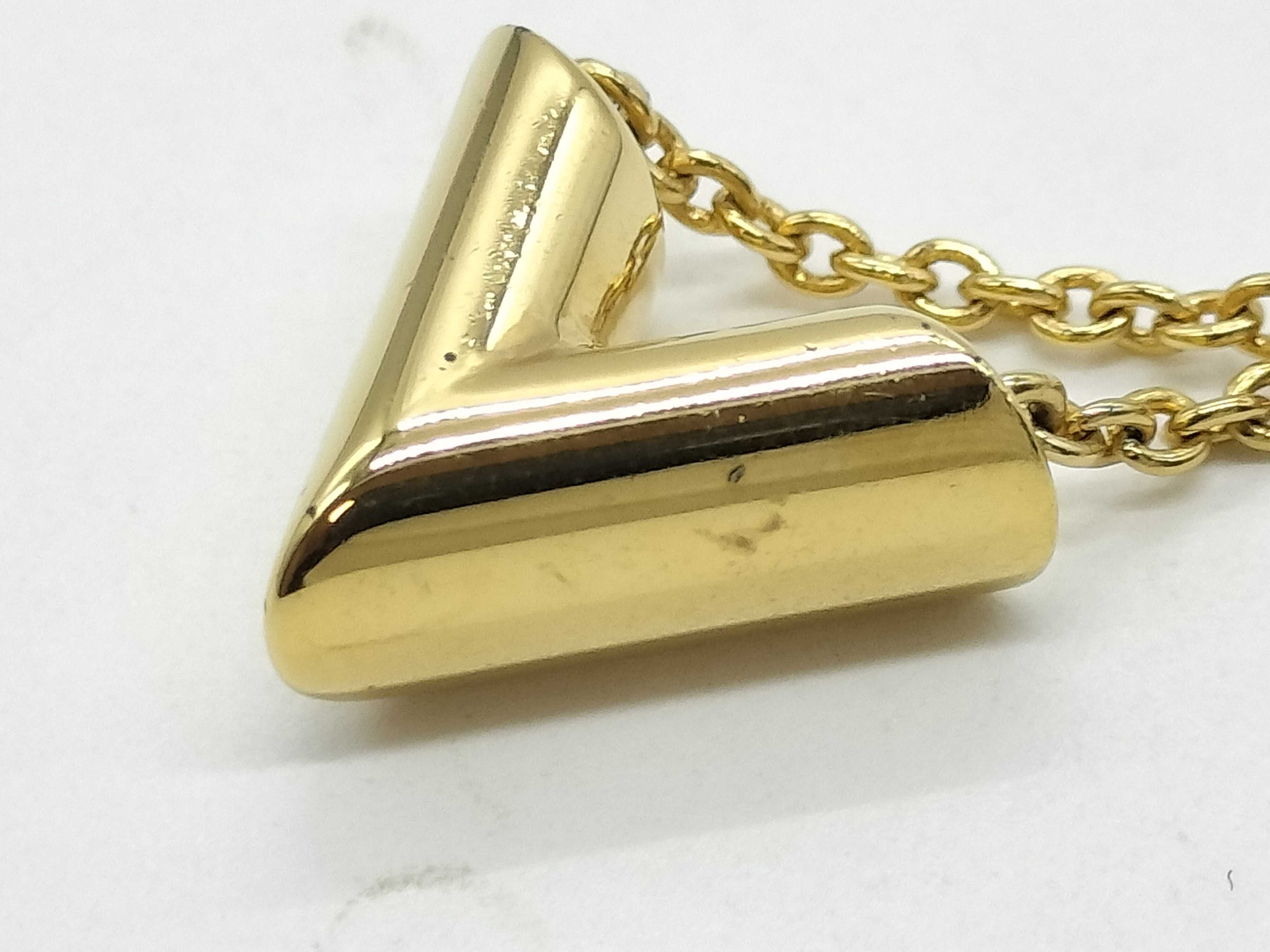M00857 Essential V Necklace — view 9