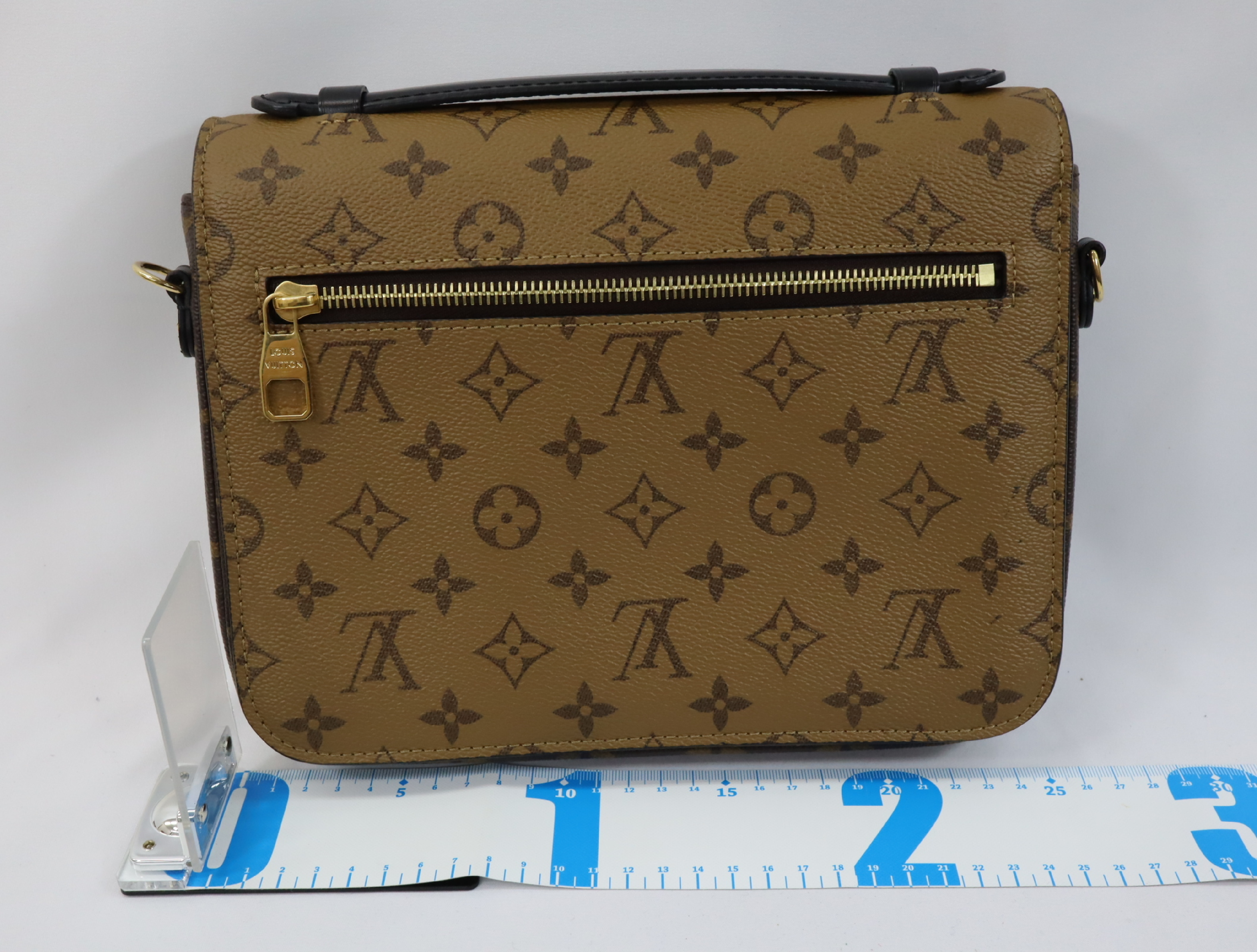 Monogram Reverse Pochette Metis MM M44876 Shoulder Bag (RFID detected) — view 2
