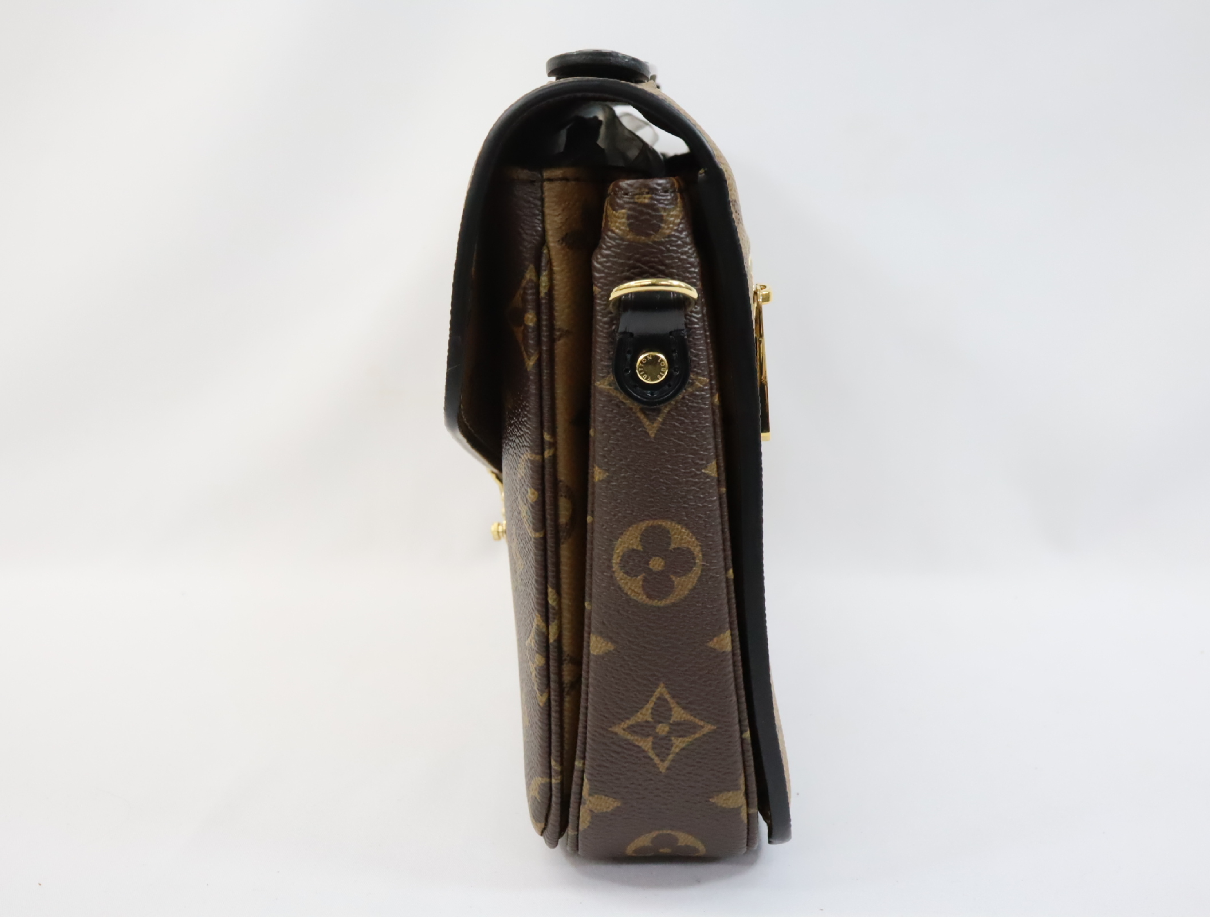 Monogram Reverse Pochette Metis MM M44876 Shoulder Bag (RFID detected) — view 3