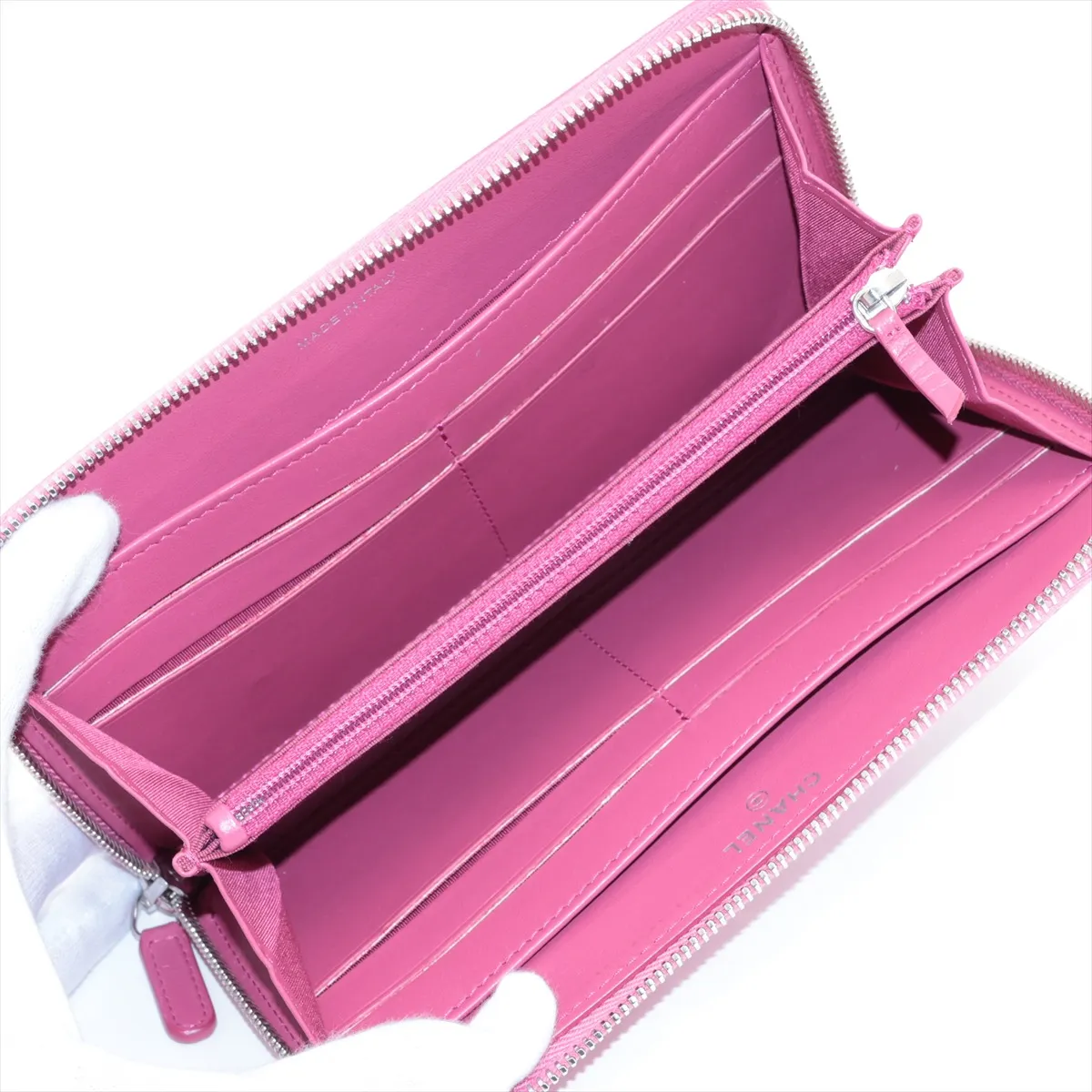 Camellia Leather Round Zip Wallet Pink Silver Hardware 24670134 — view 3