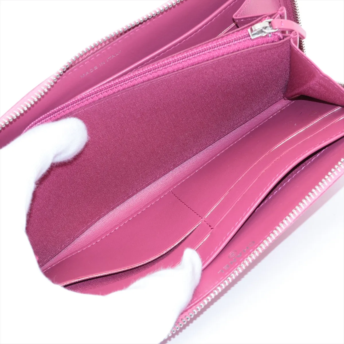 Camellia Leather Round Zip Wallet Pink Silver Hardware 24670134 — view 6