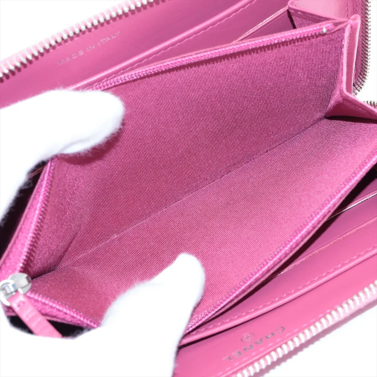 Camellia Leather Round Zip Wallet Pink Silver Hardware 24670134 — view 8