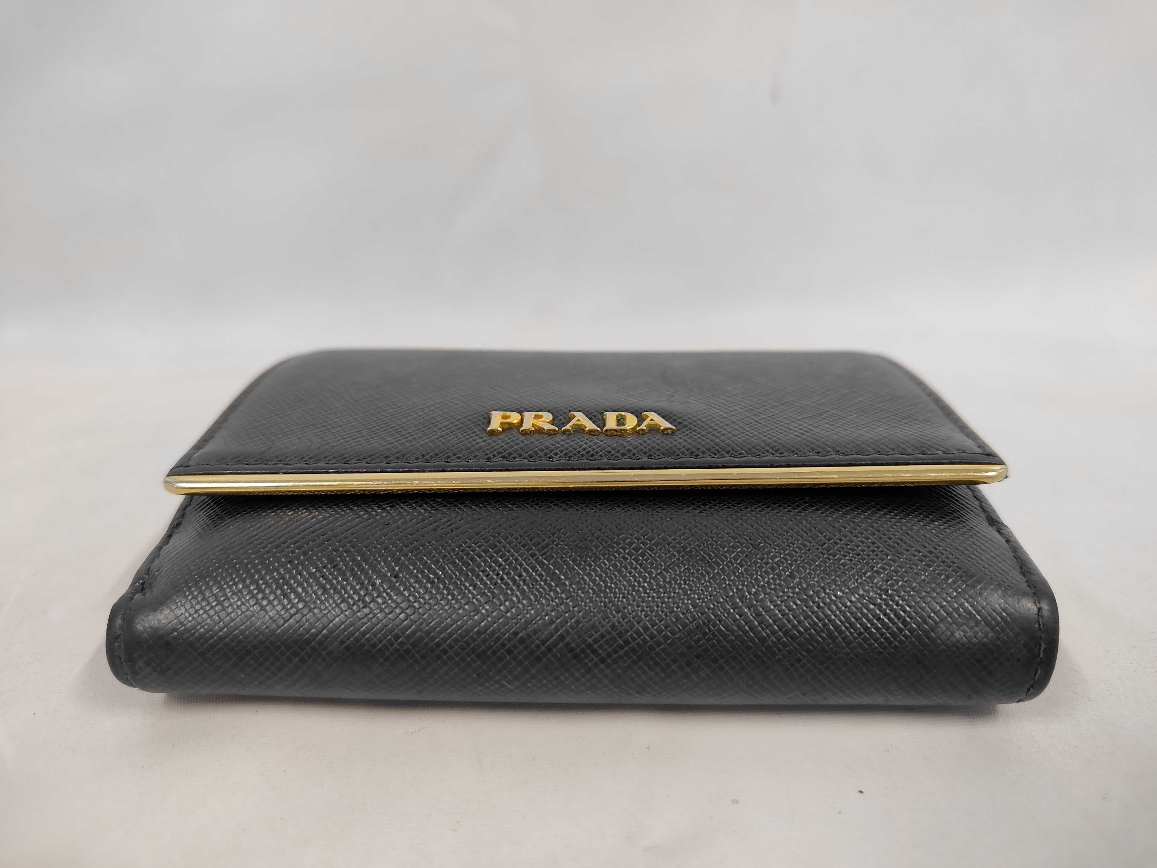 bi-fold wallet, Saffiano leather, black. — view 4