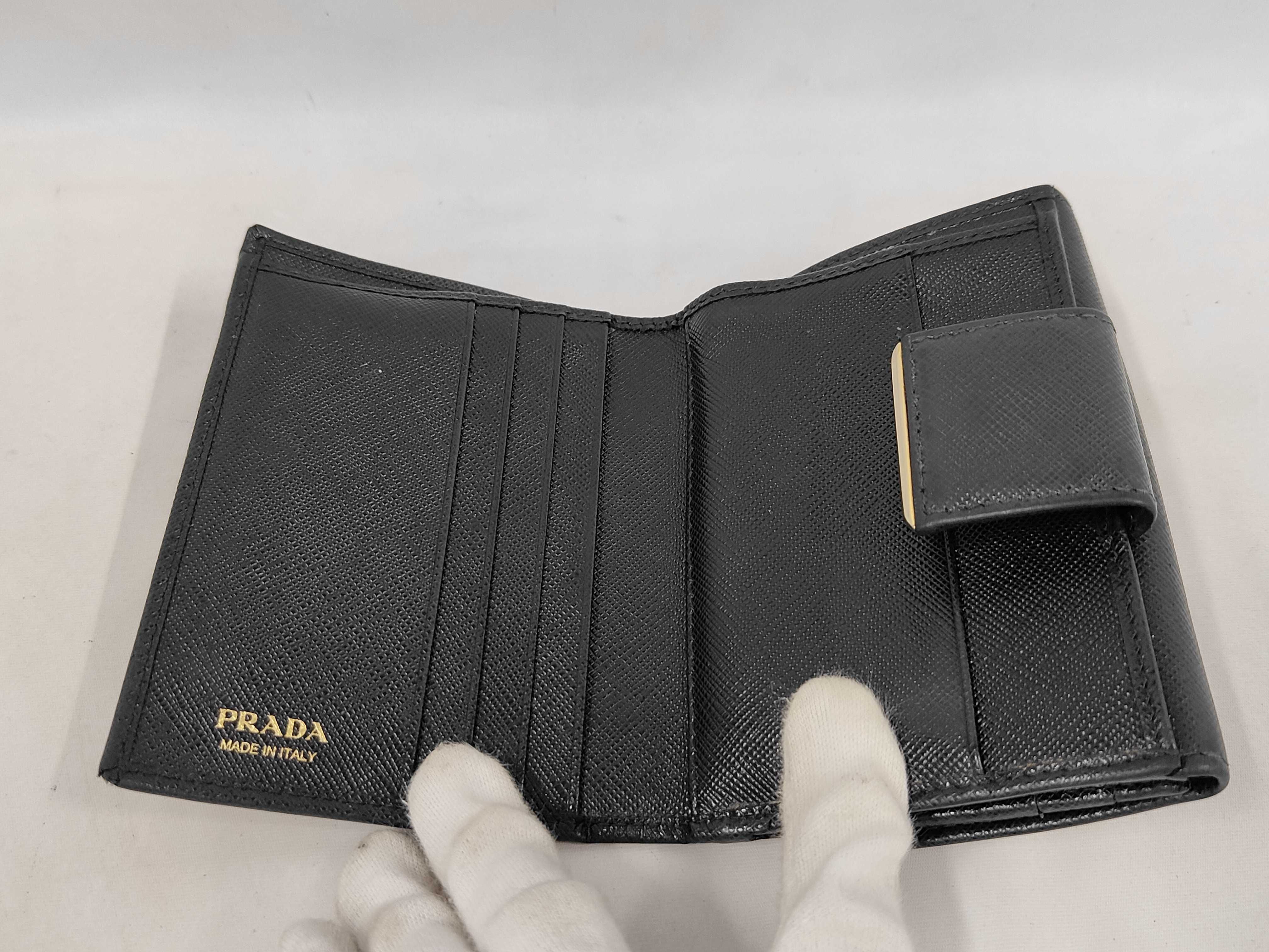 bi-fold wallet, Saffiano leather, black. — view 9