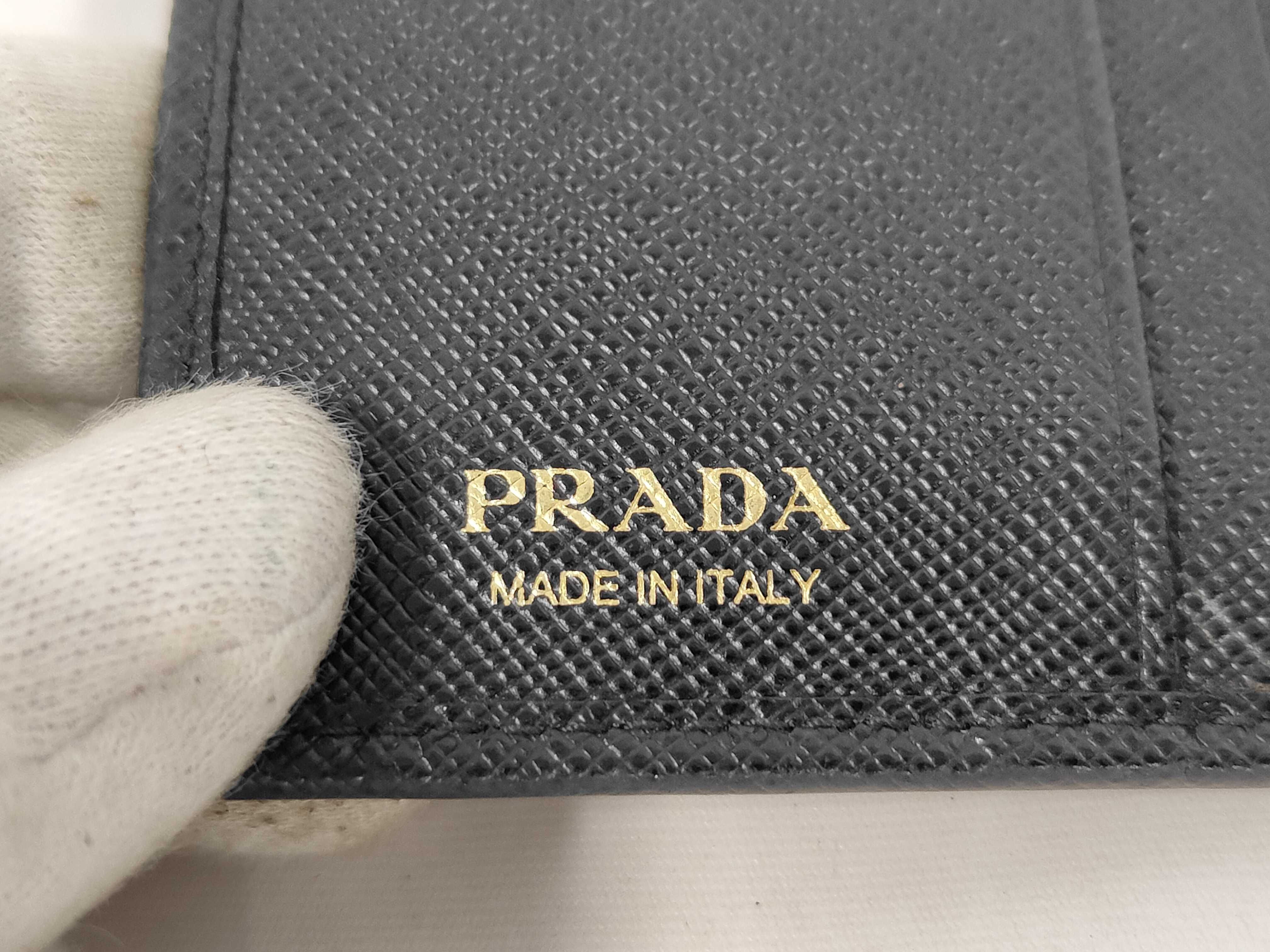 bi-fold wallet, Saffiano leather, black. — view 10