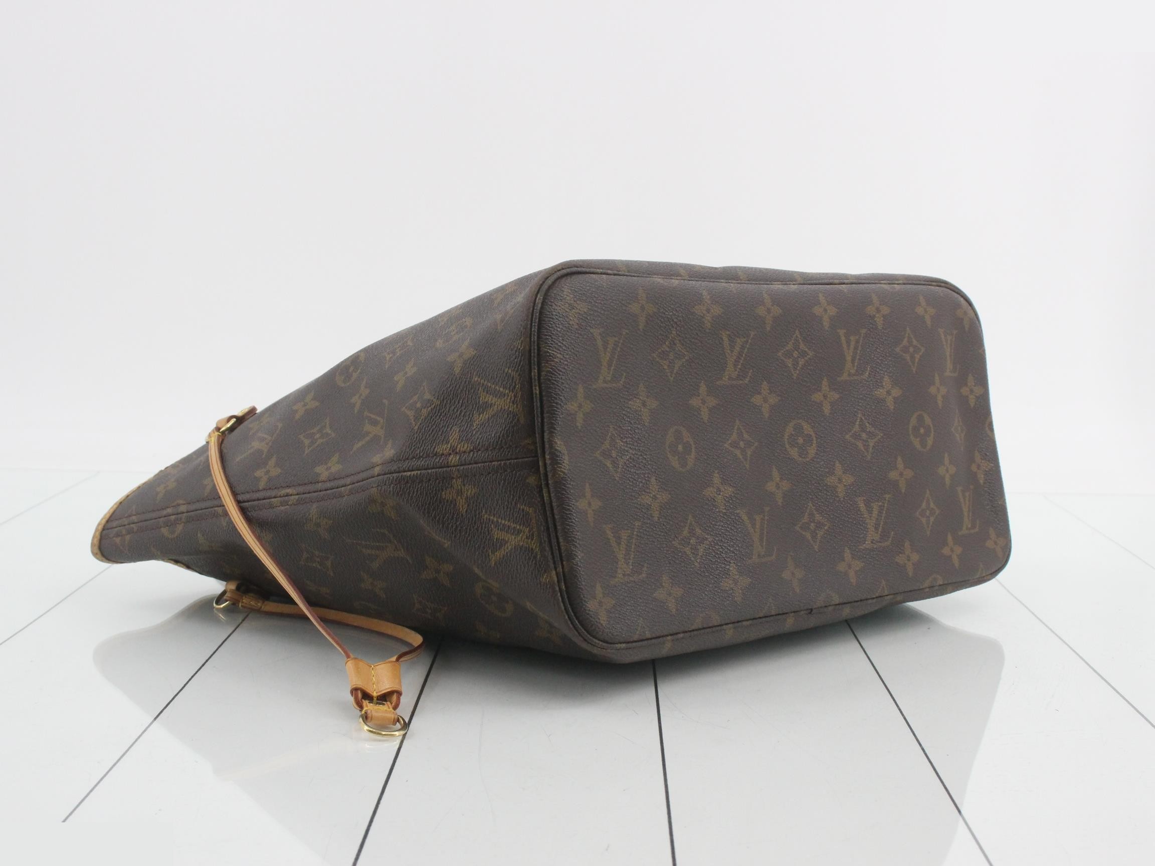 Monogram Neverfull MM Tote Bag — view 5