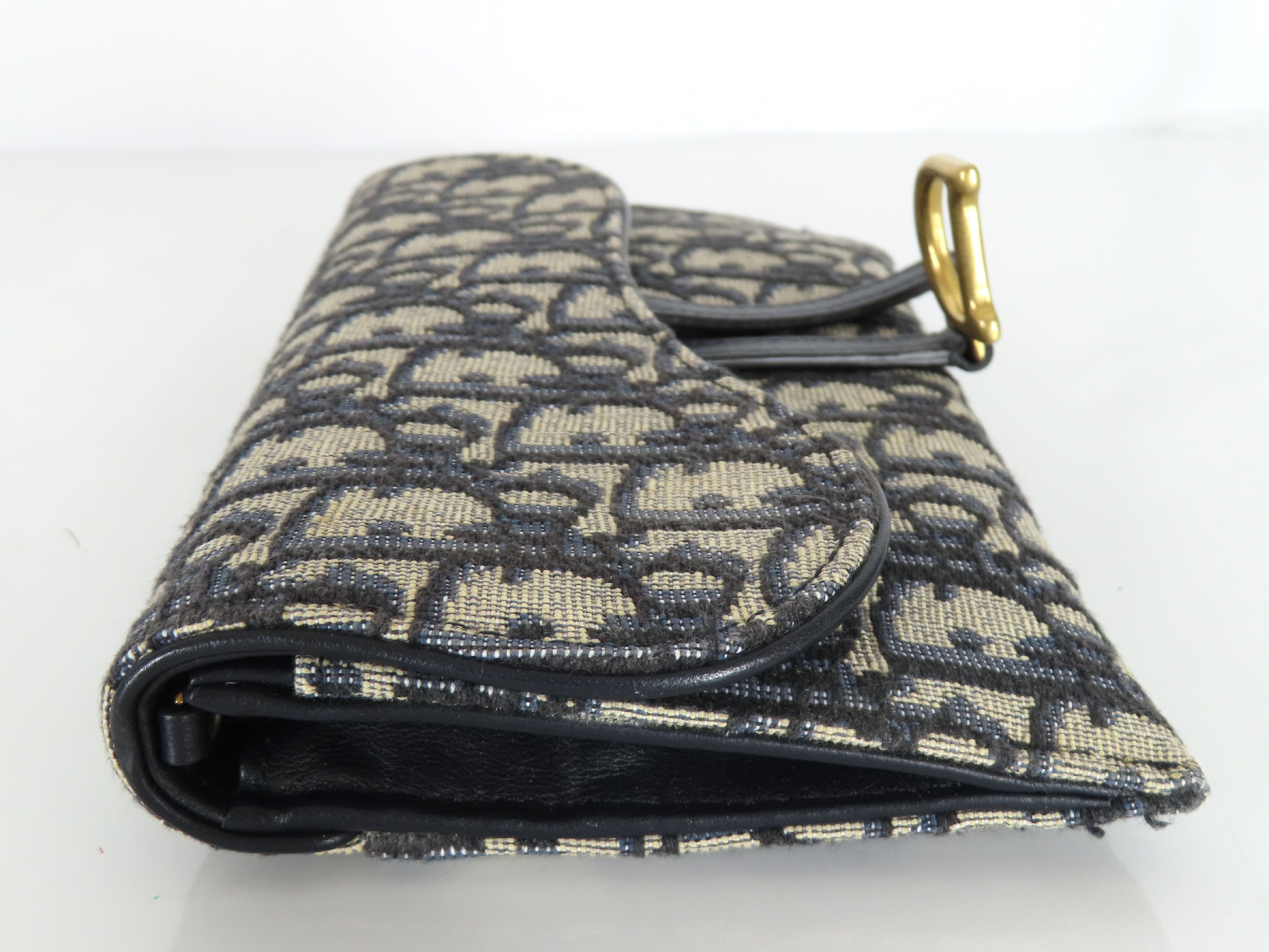 Oblique Saddle Chain Shoulder Bag — view 4