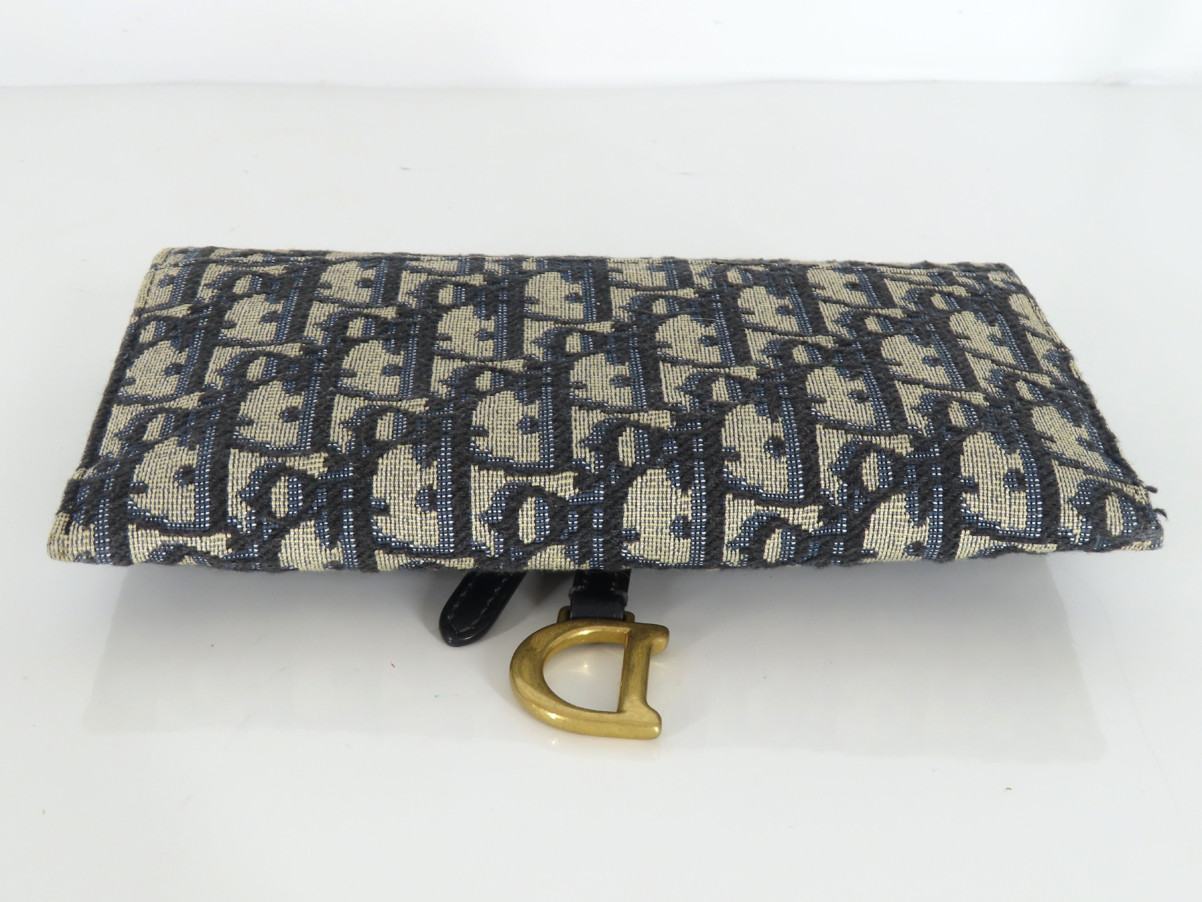 Oblique Saddle Chain Shoulder Bag — view 6