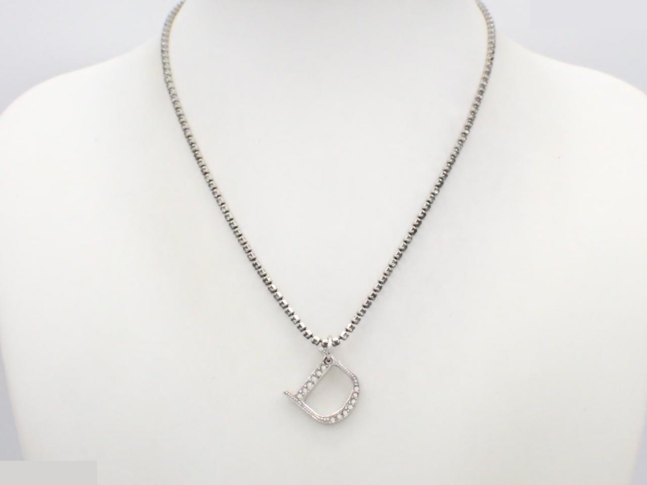 D logo rhinestone chain necklace, chain approximately 38cm — view 3