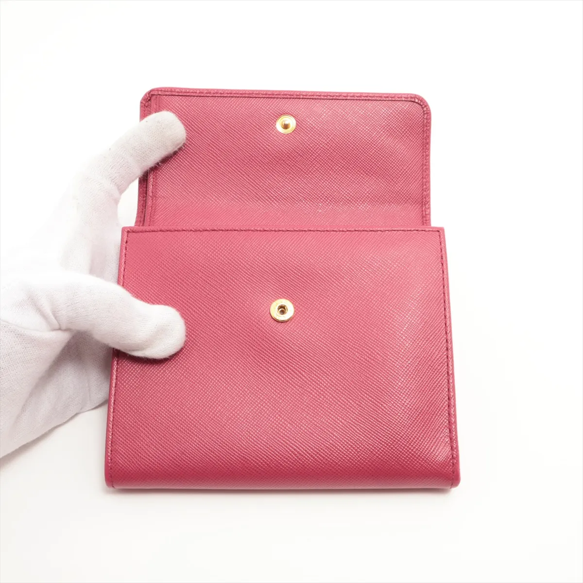 Saffiano Metal 1M0170 Leather Compact Wallet Pink — view 3