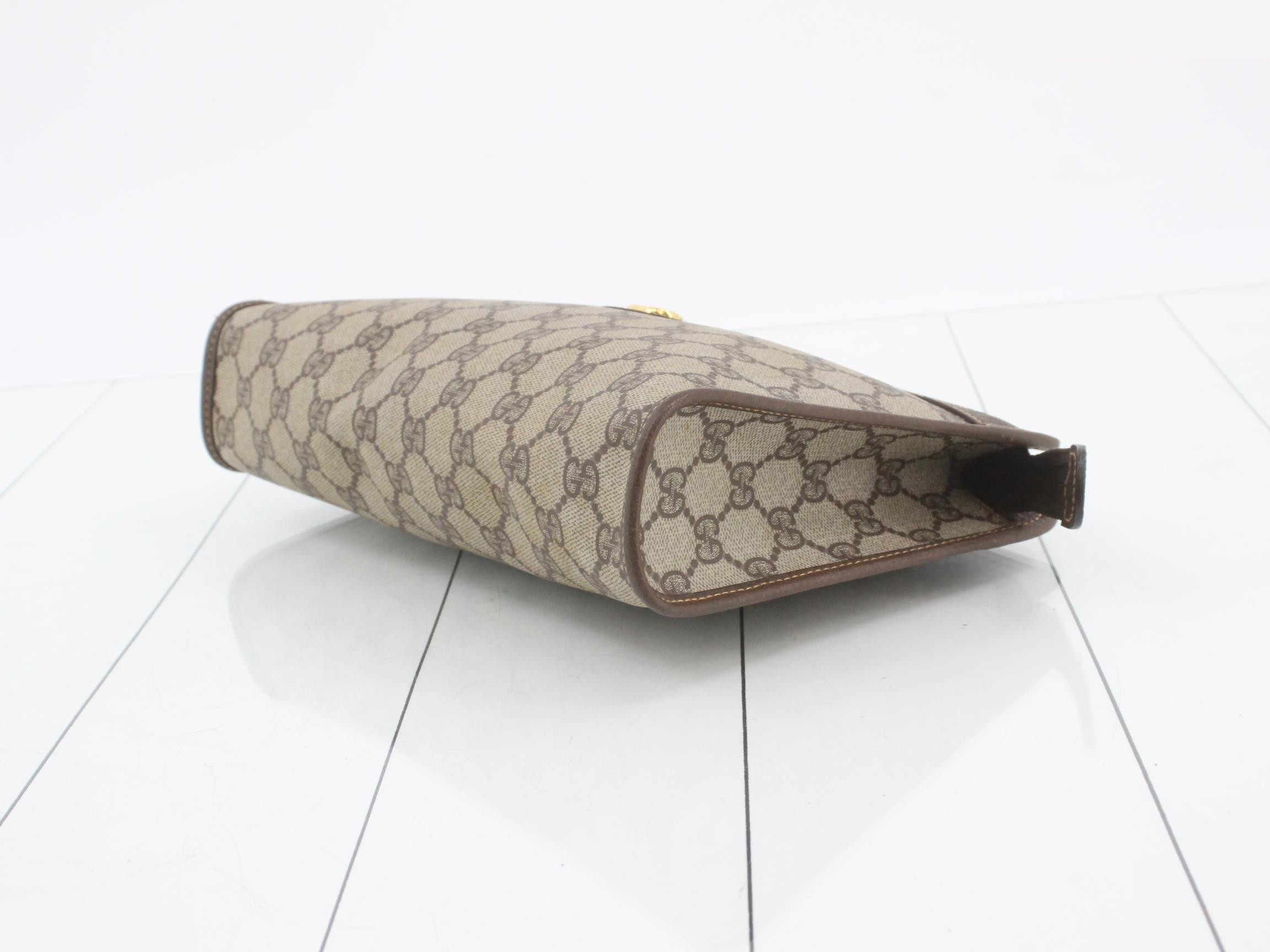 GG Supreme Clutch Bag — view 6