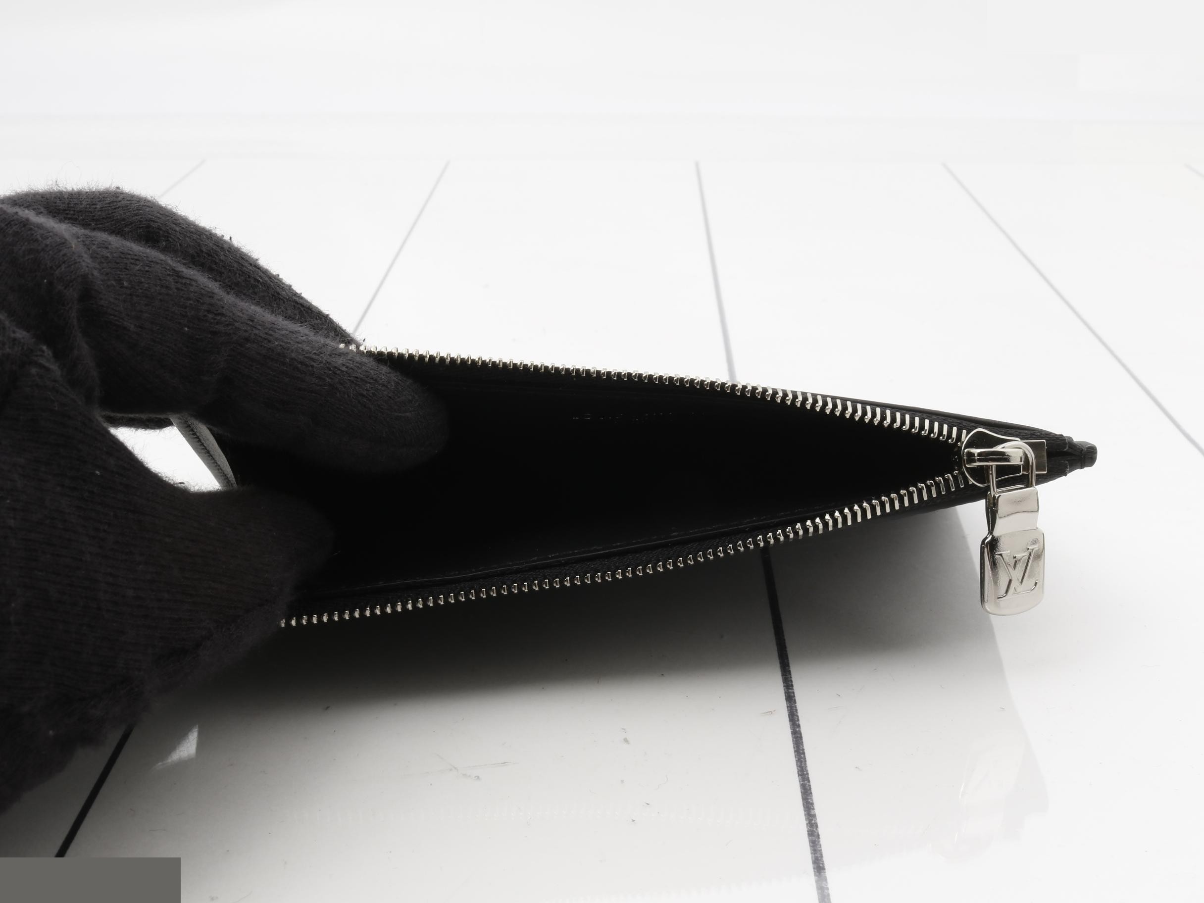 Coin card holder — view 4