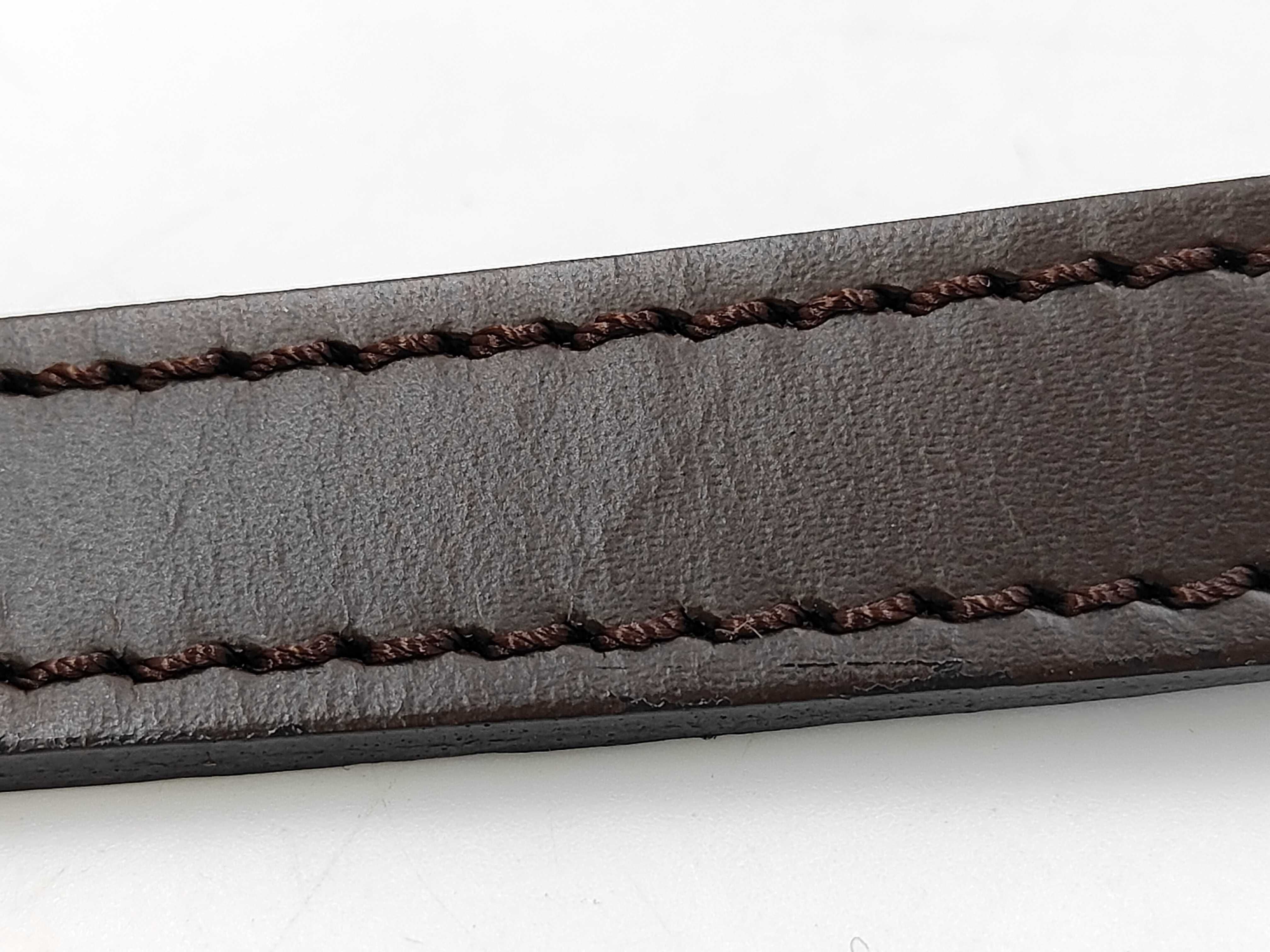 LV Shoulder Bag — view 6