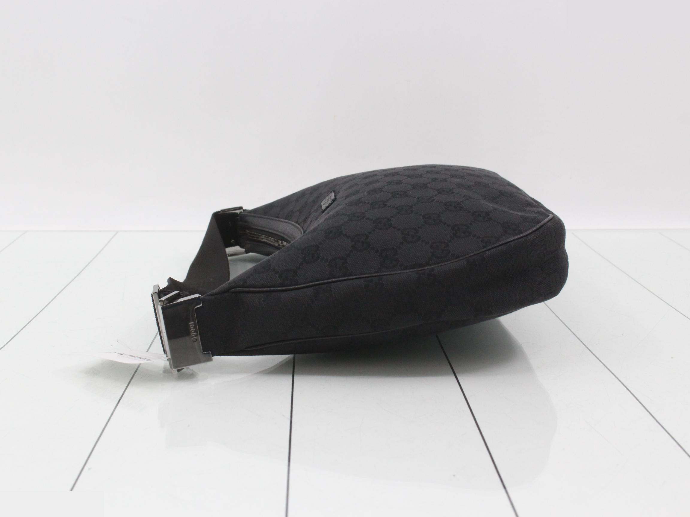 122790 GG Canvas Shoulder Bag, Black — view 4