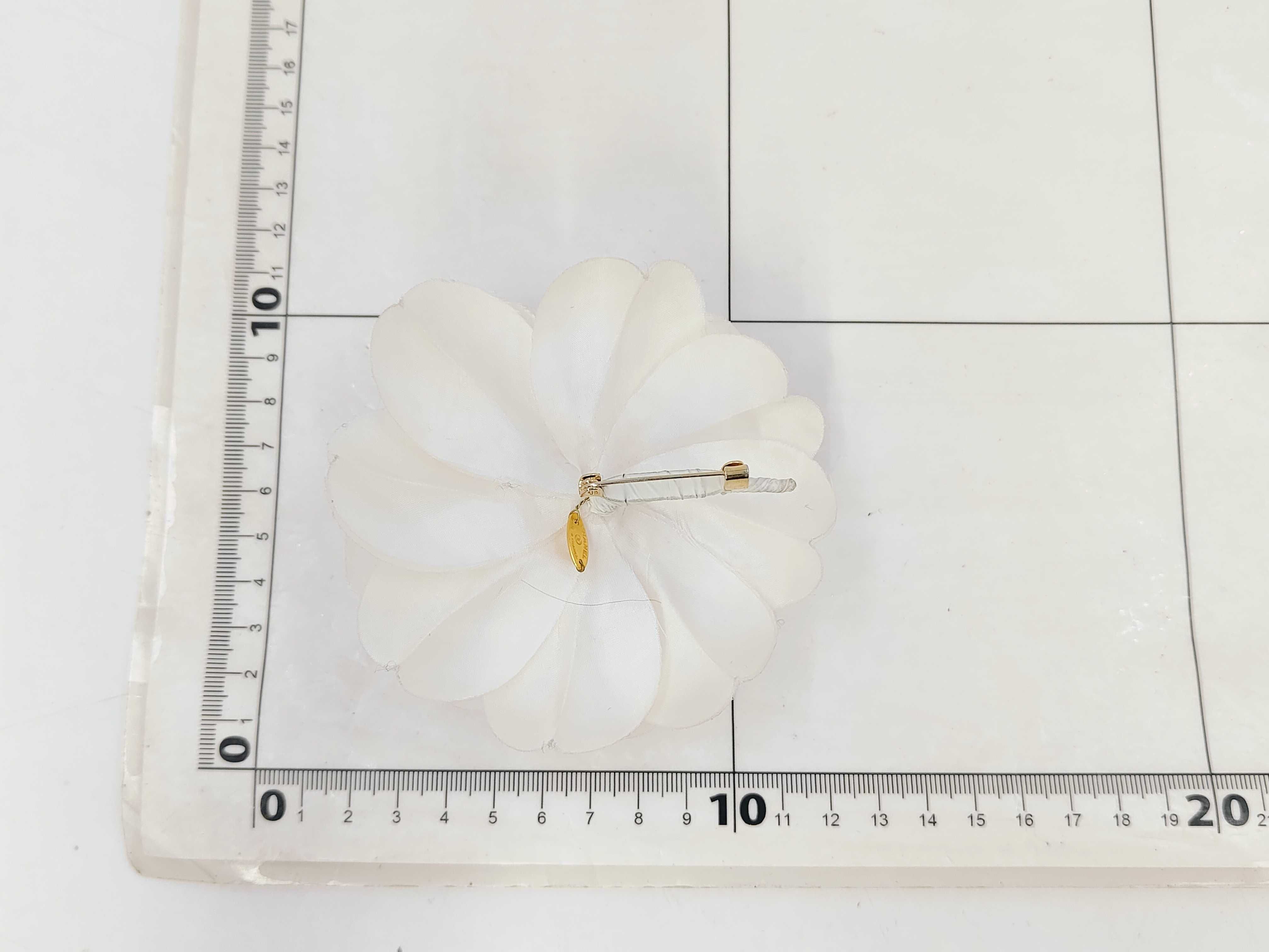 Camellia White Brooch — view 2