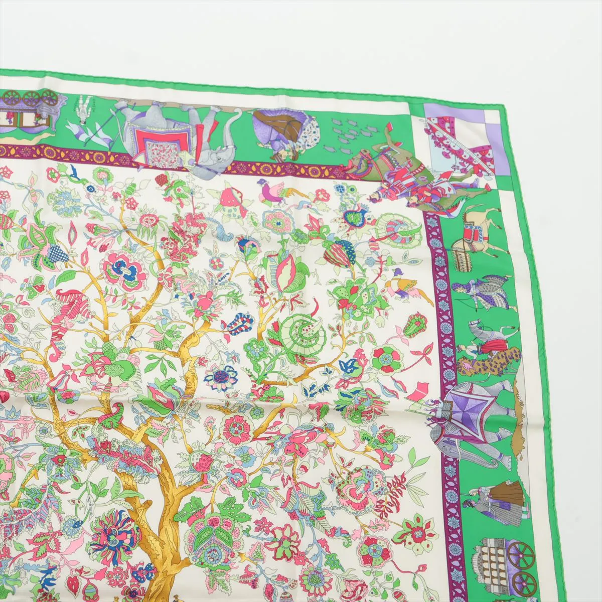 Carre 90 "Fantaisies indiennes" (Enchanting India) Scarf, Silk, Light Green, with some wear, — view 3