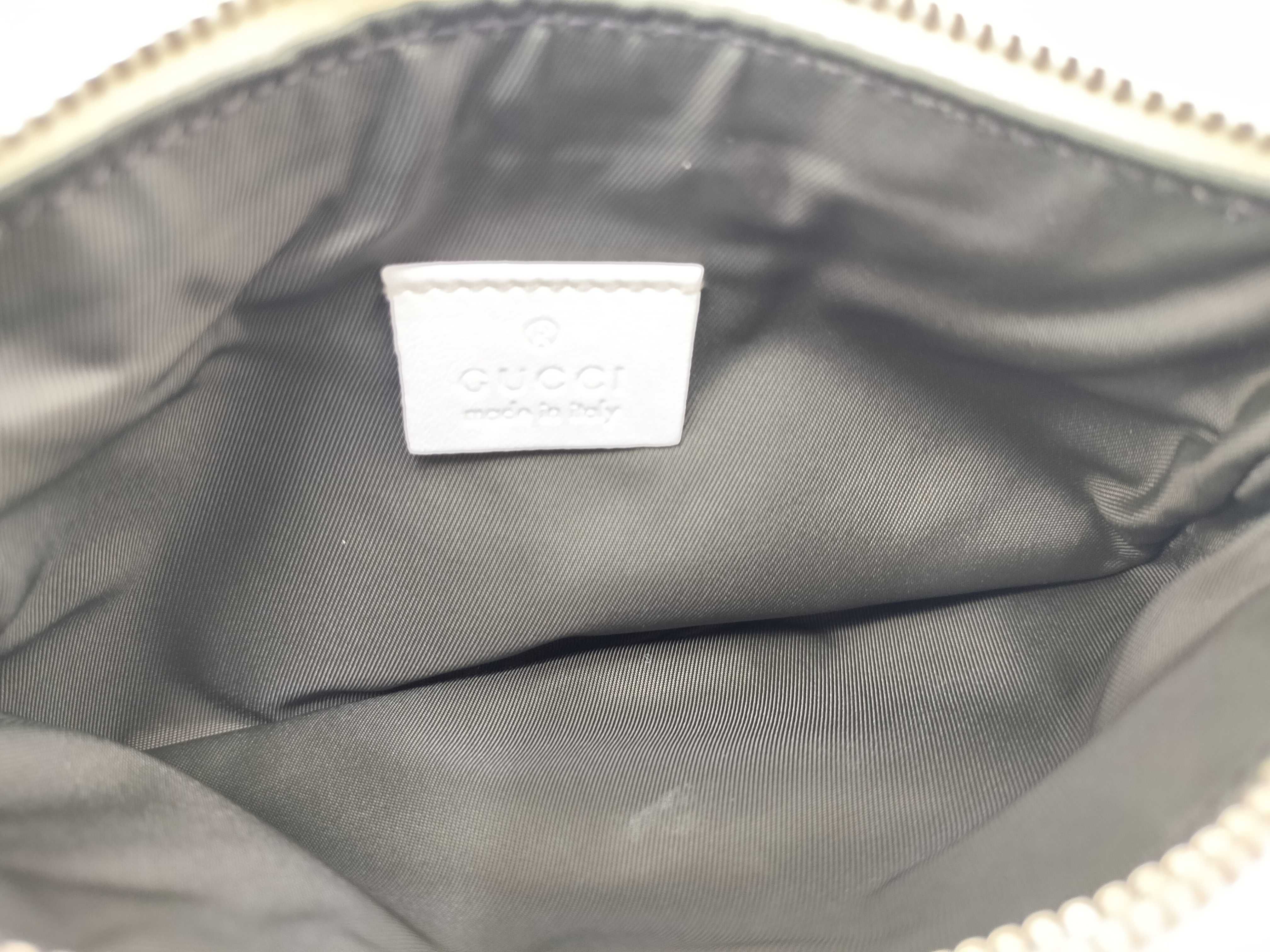 GG Canvas Bag Shoulder Bag — view 11