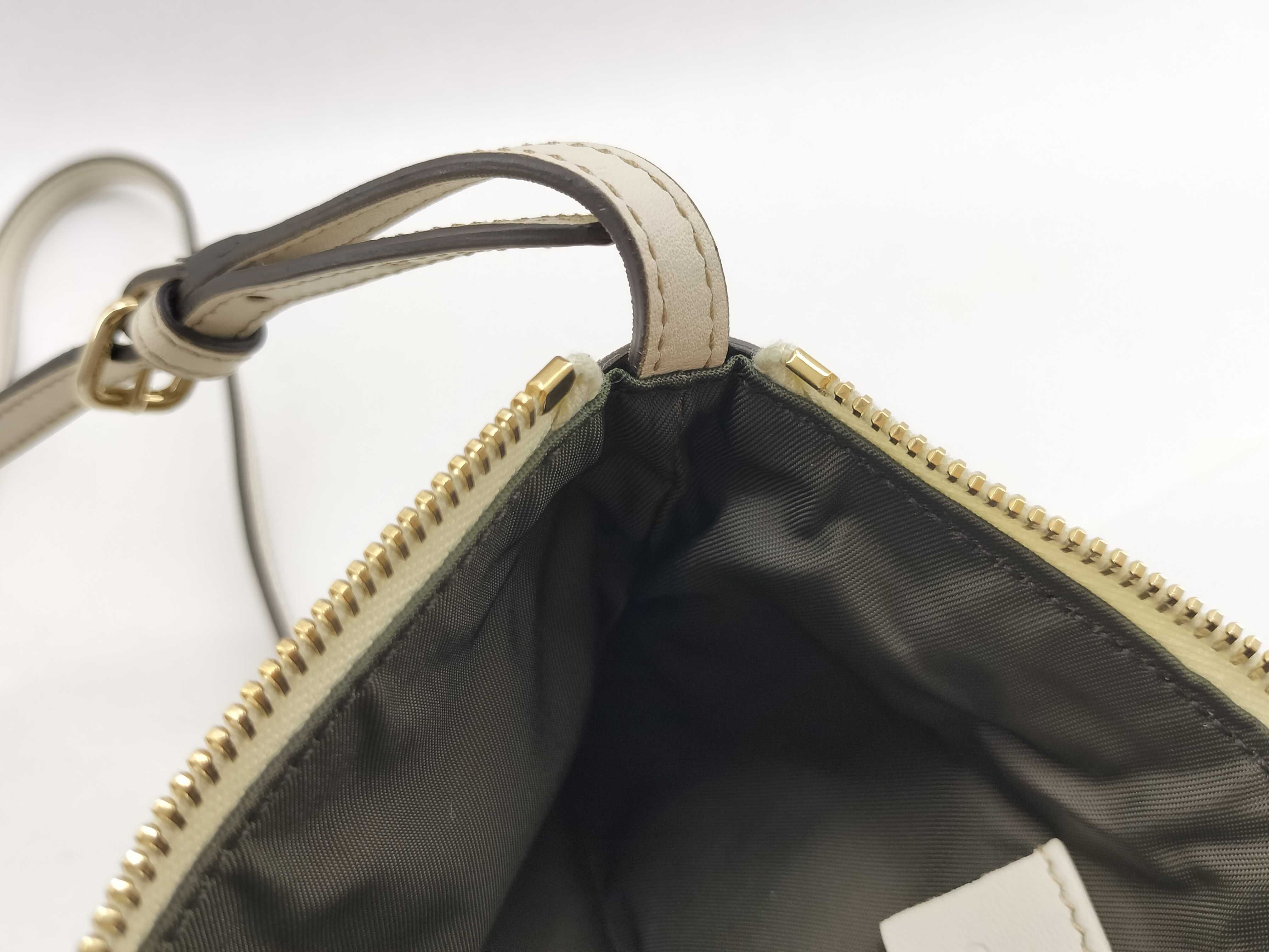GG Canvas Bag Shoulder Bag — view 12