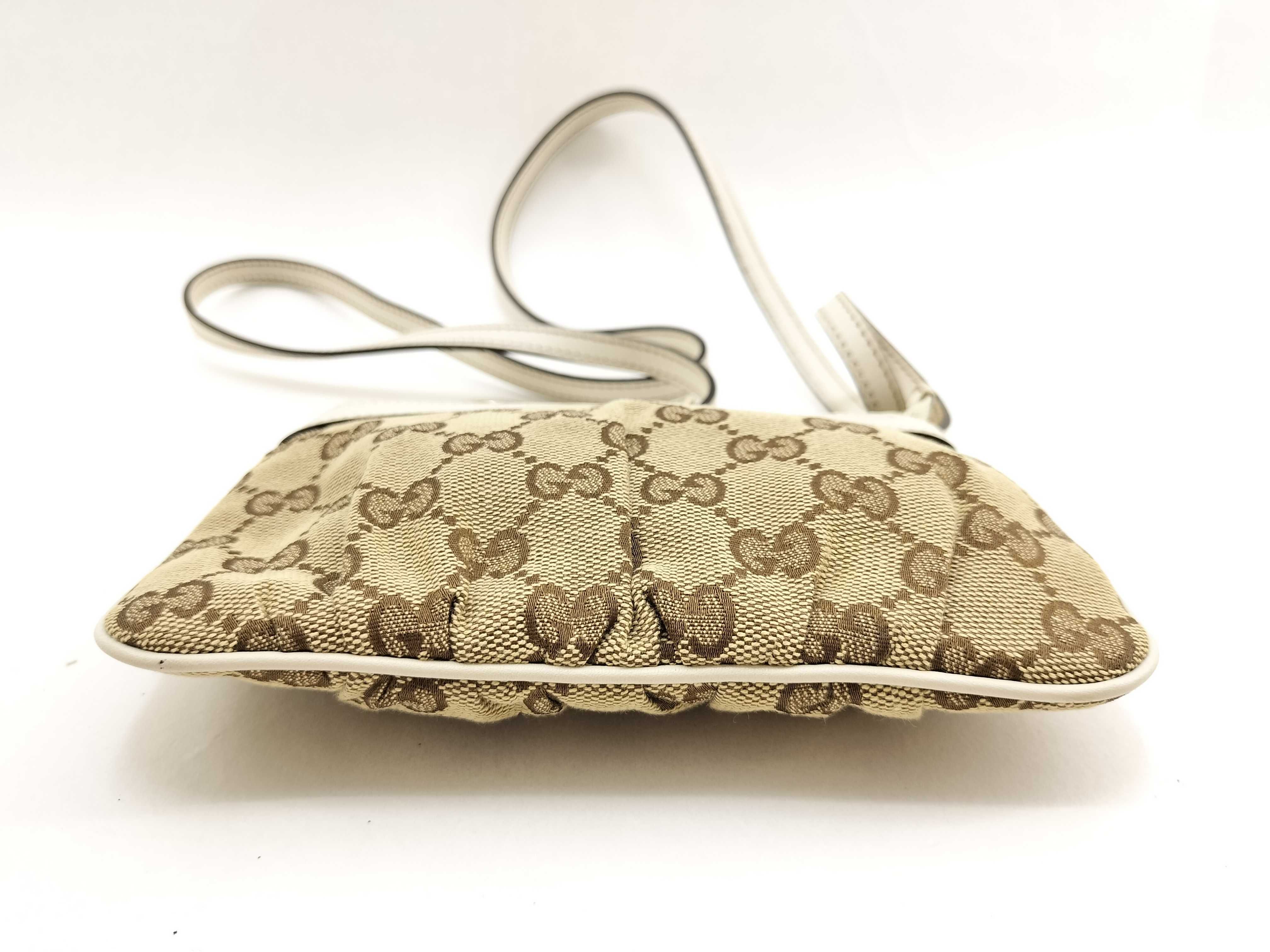 GG Canvas Bag Shoulder Bag — view 3