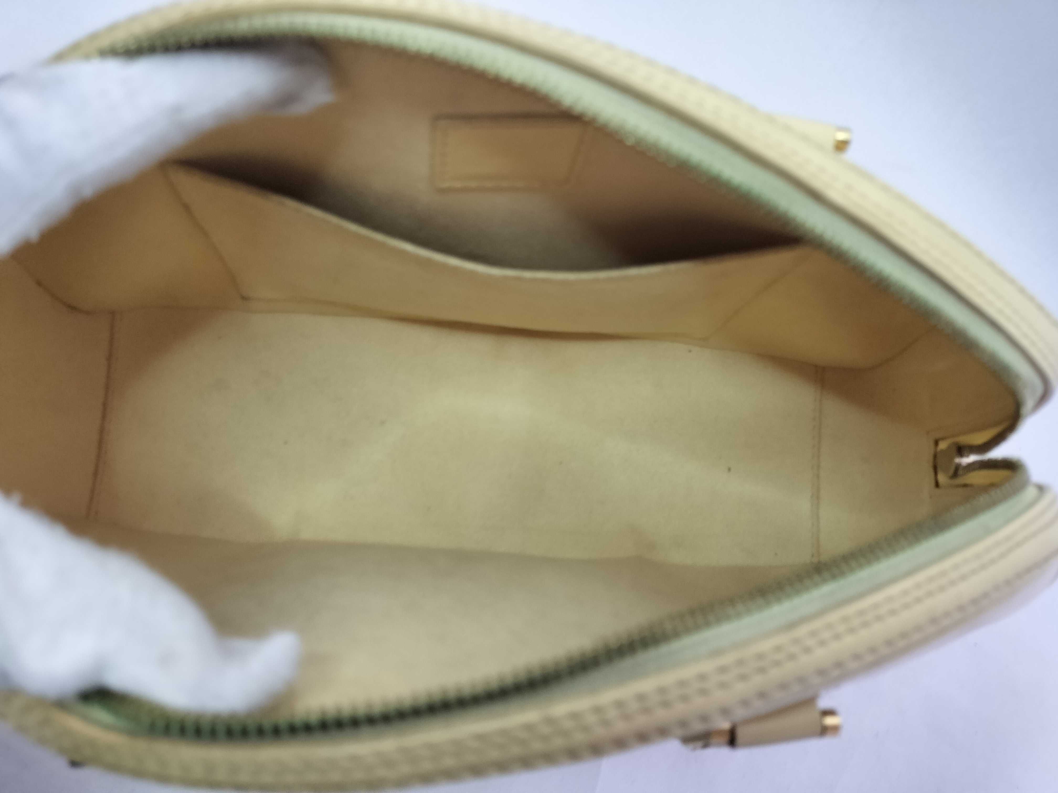 Epi Leather Jasmine M5208J White Handbag — view 14