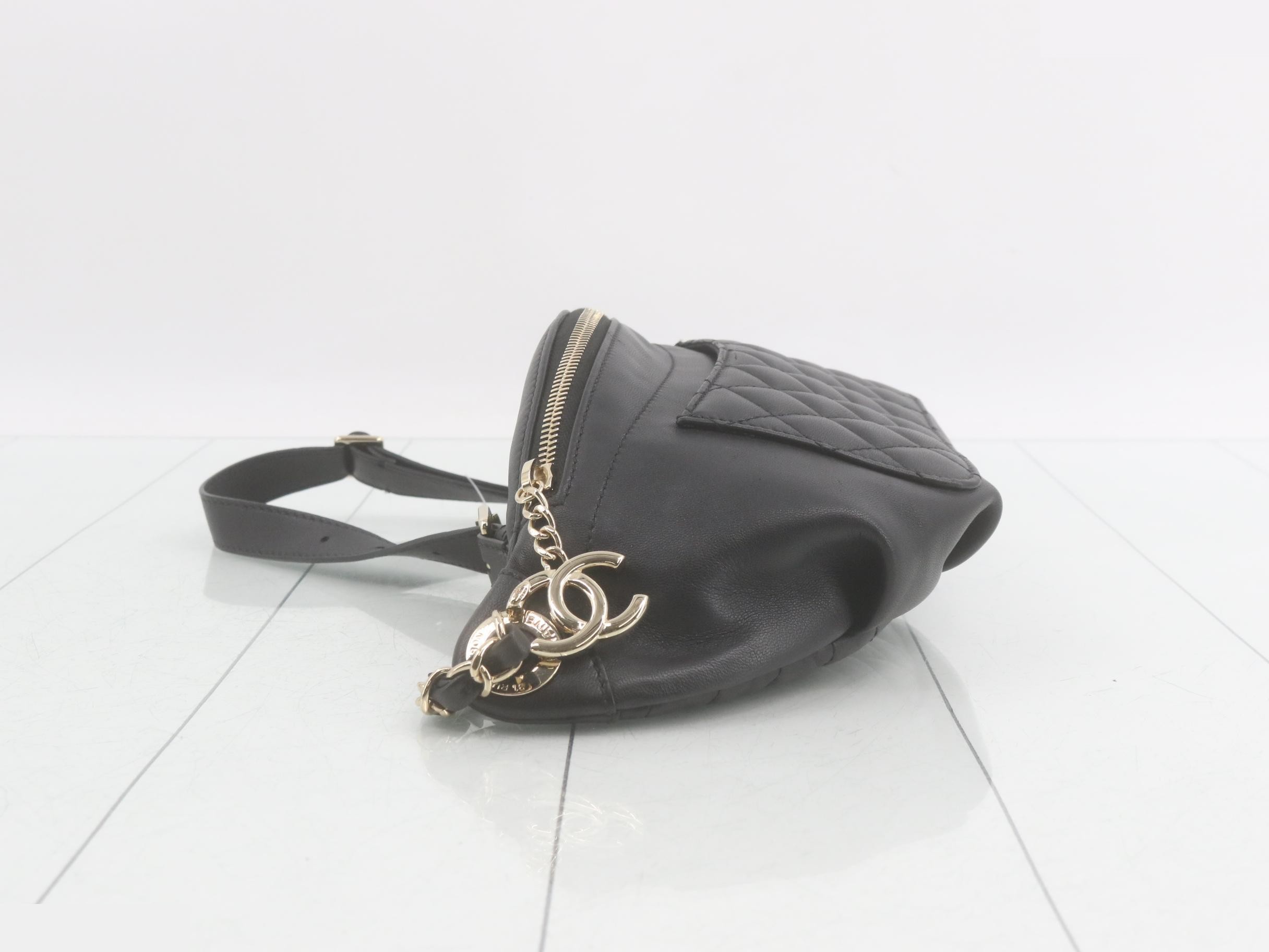 Matelassé body bag, black bag — view 4
