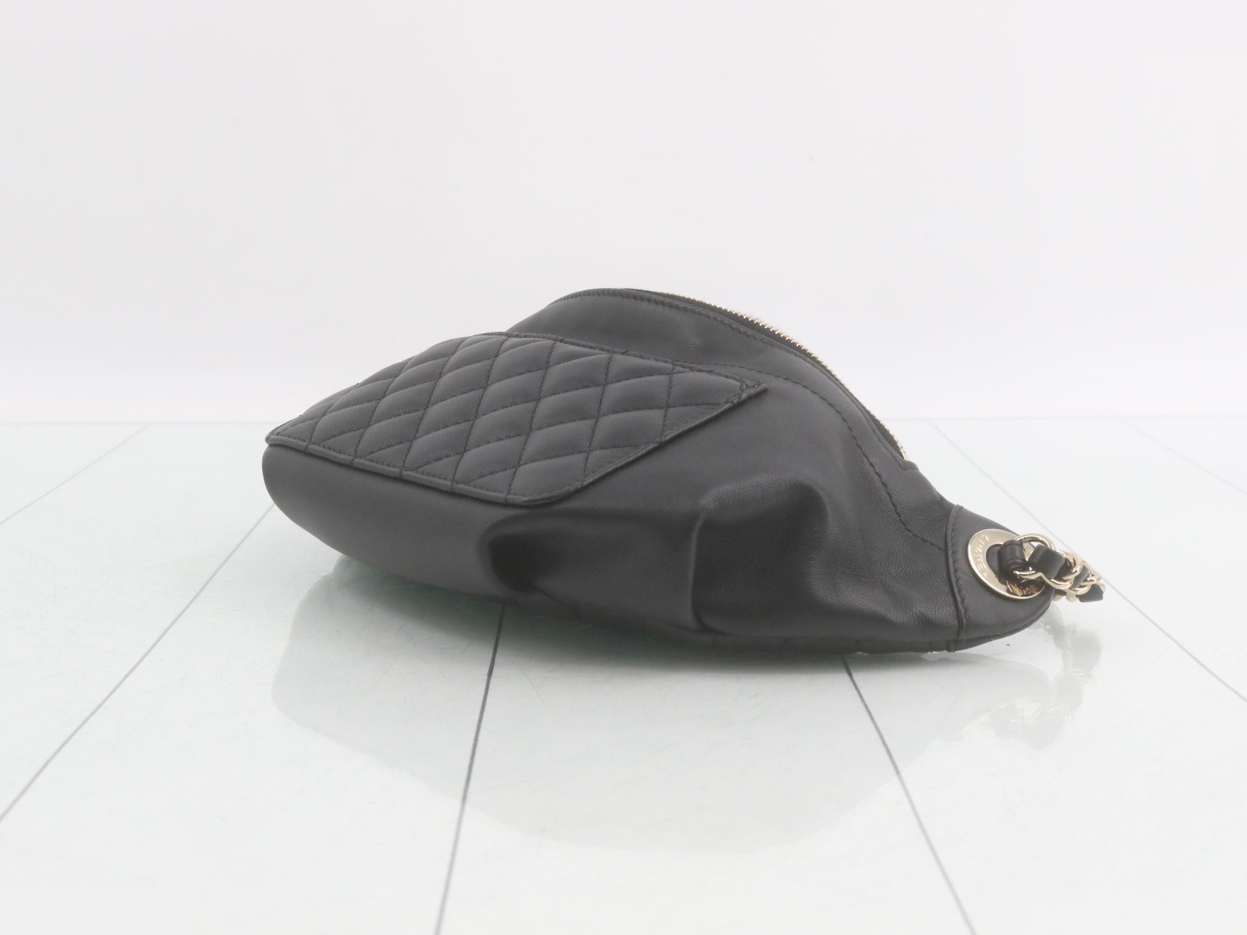 Matelassé body bag, black bag — view 6