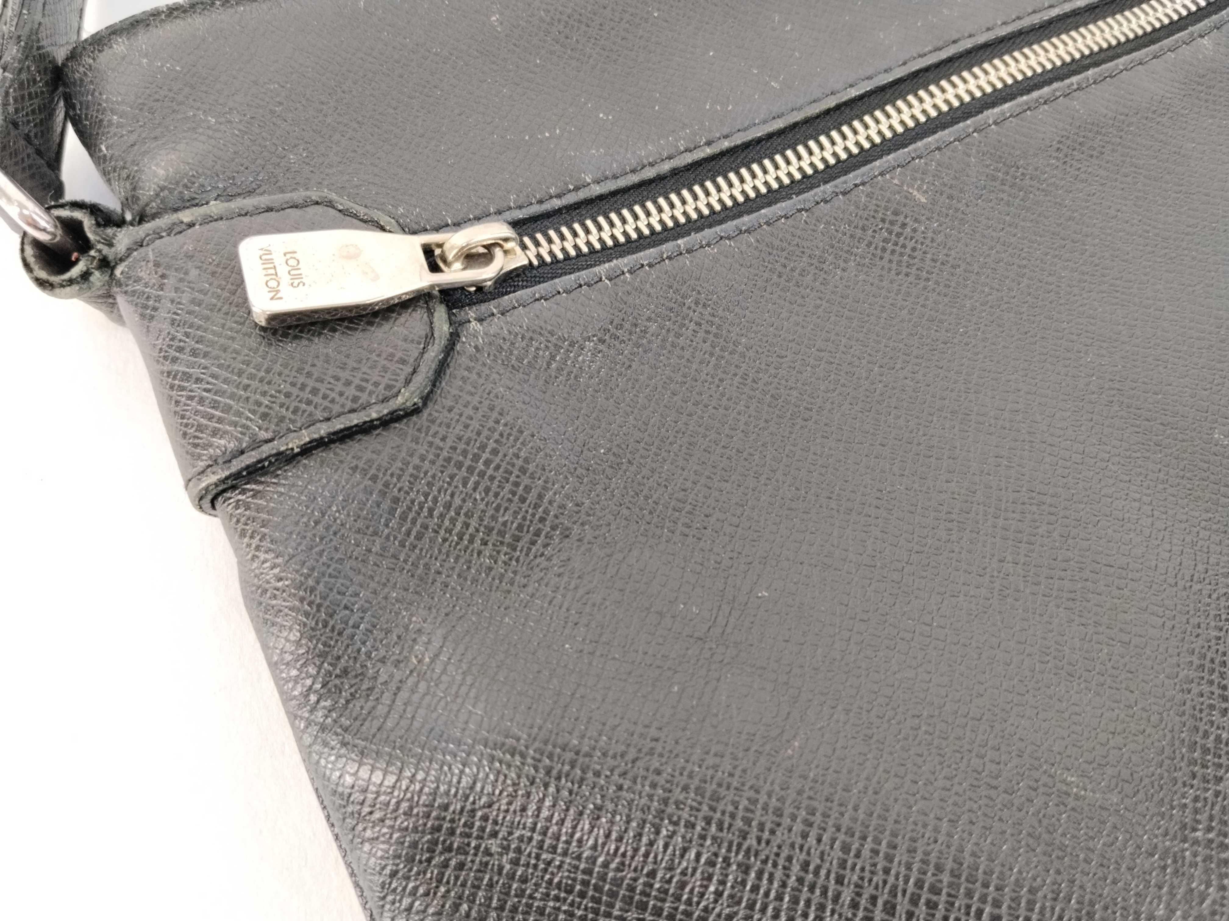 Taiga Shoulder Bag Sasha Ardoise M32712 — view 8