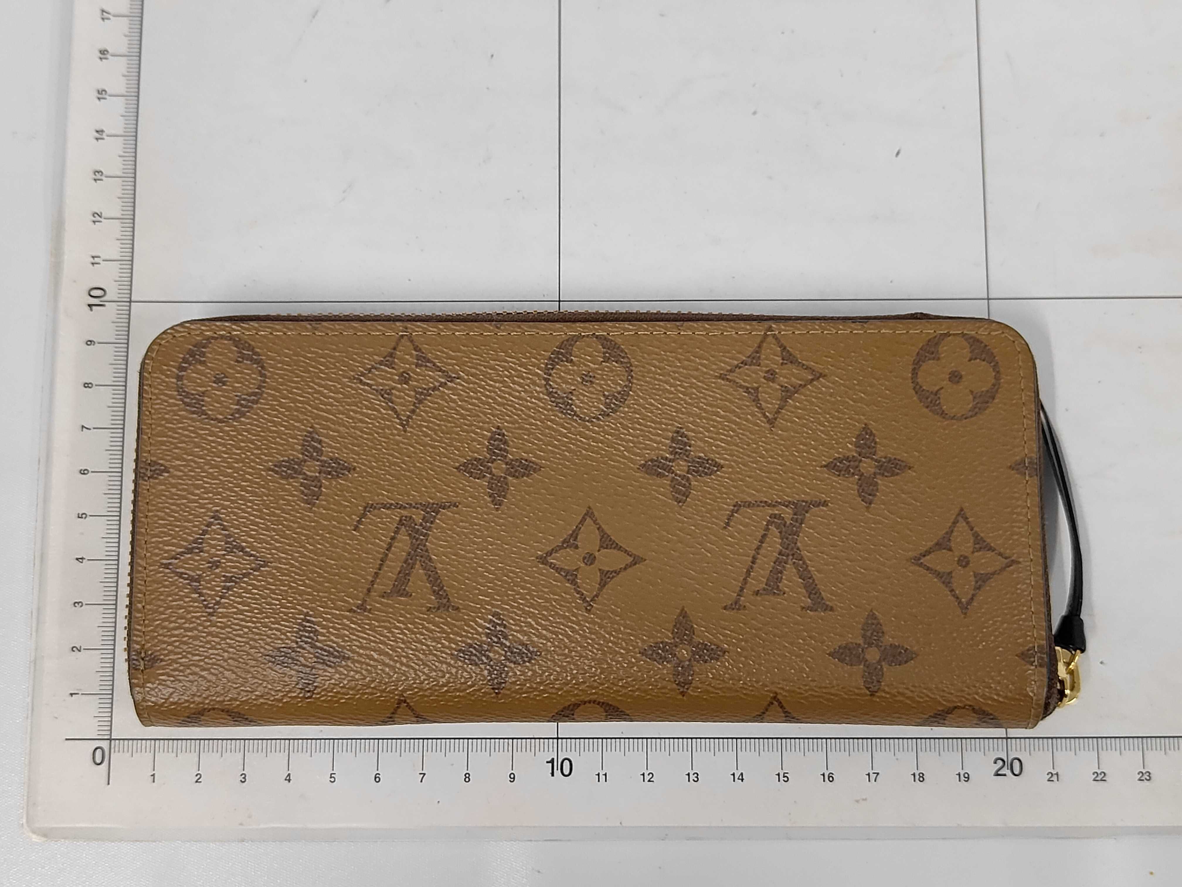 Monogram Reverse Portefeuille Clemence Zippy IC Tag Gold Hardware Wallet — view 2
