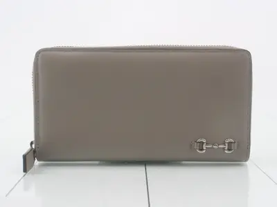 round zipper wallet, Horsebit