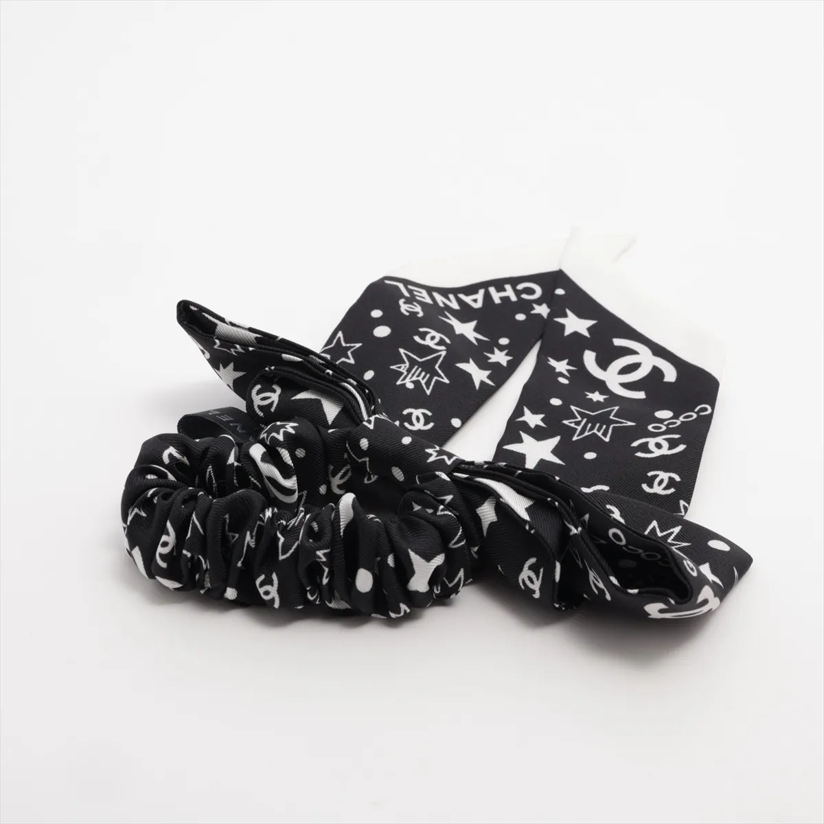 Coco Mark Star Scrunchie, Silk, Black, — view 2