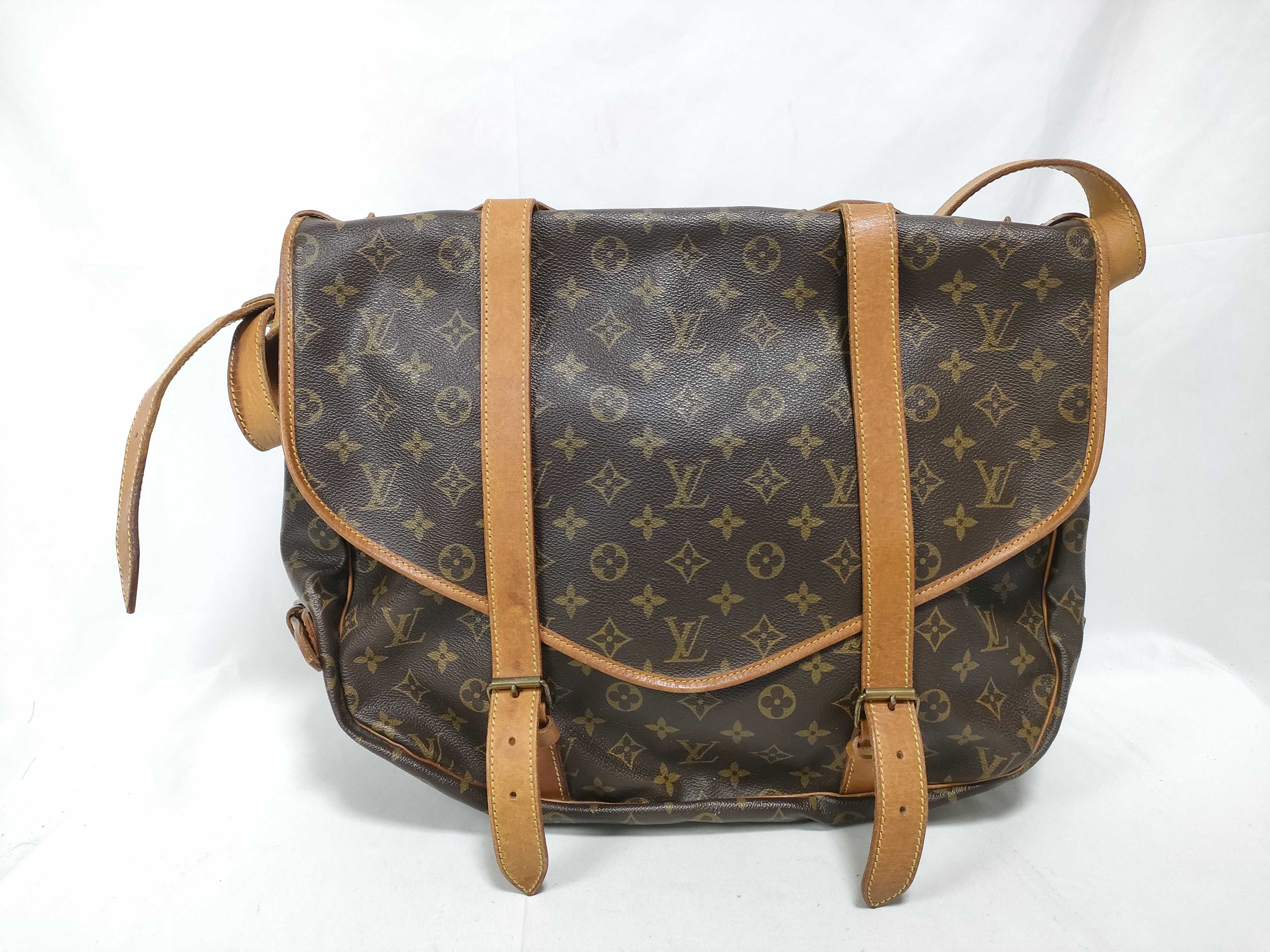 Monogram Saumur 40 AR0901 Shoulder Bag