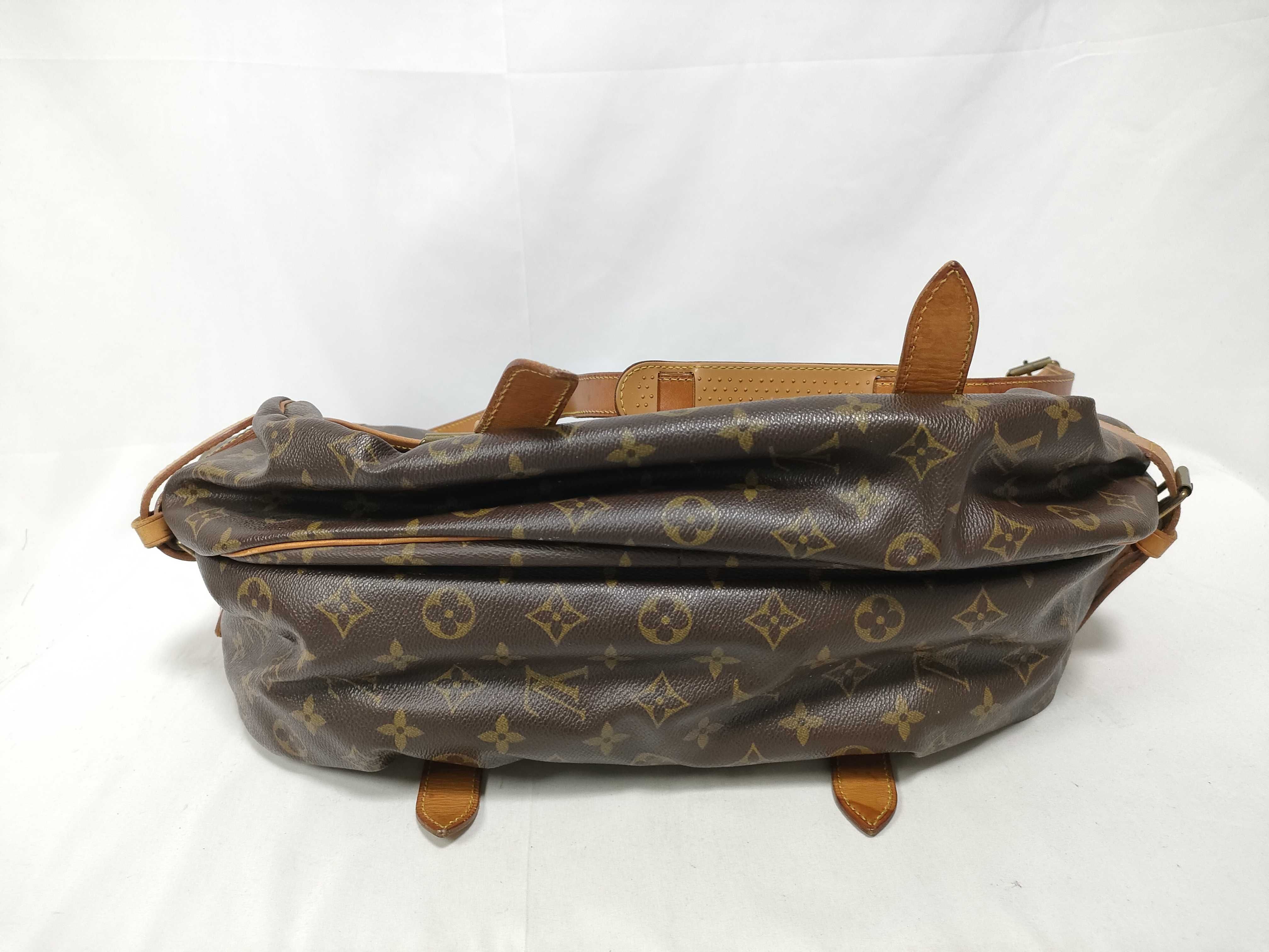 Monogram Saumur 40 AR0901 Shoulder Bag — view 3