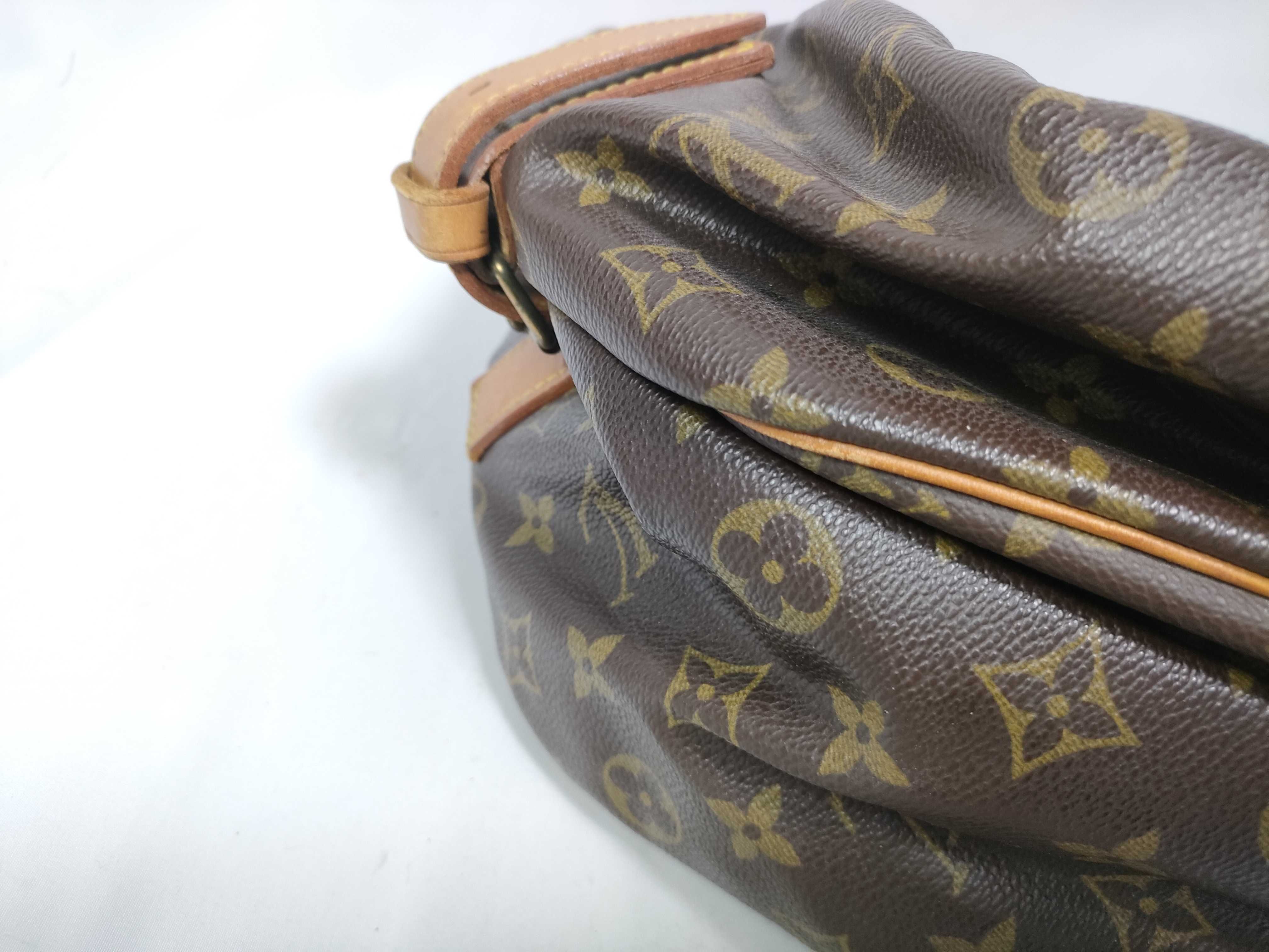 Monogram Saumur 40 AR0901 Shoulder Bag — view 4