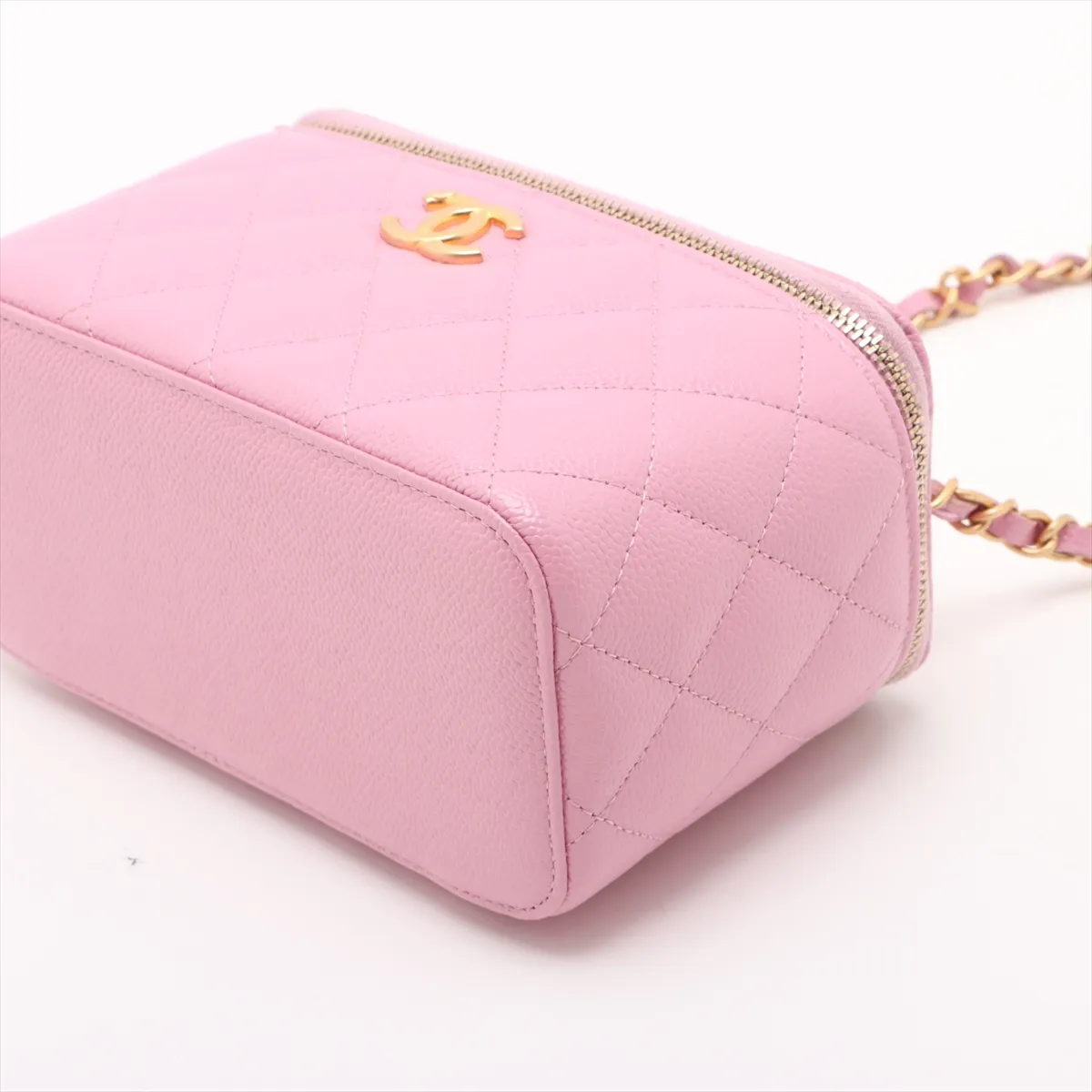Matelasse caviar skin vanity bag pink gold hardware 32048830 32s — view 3