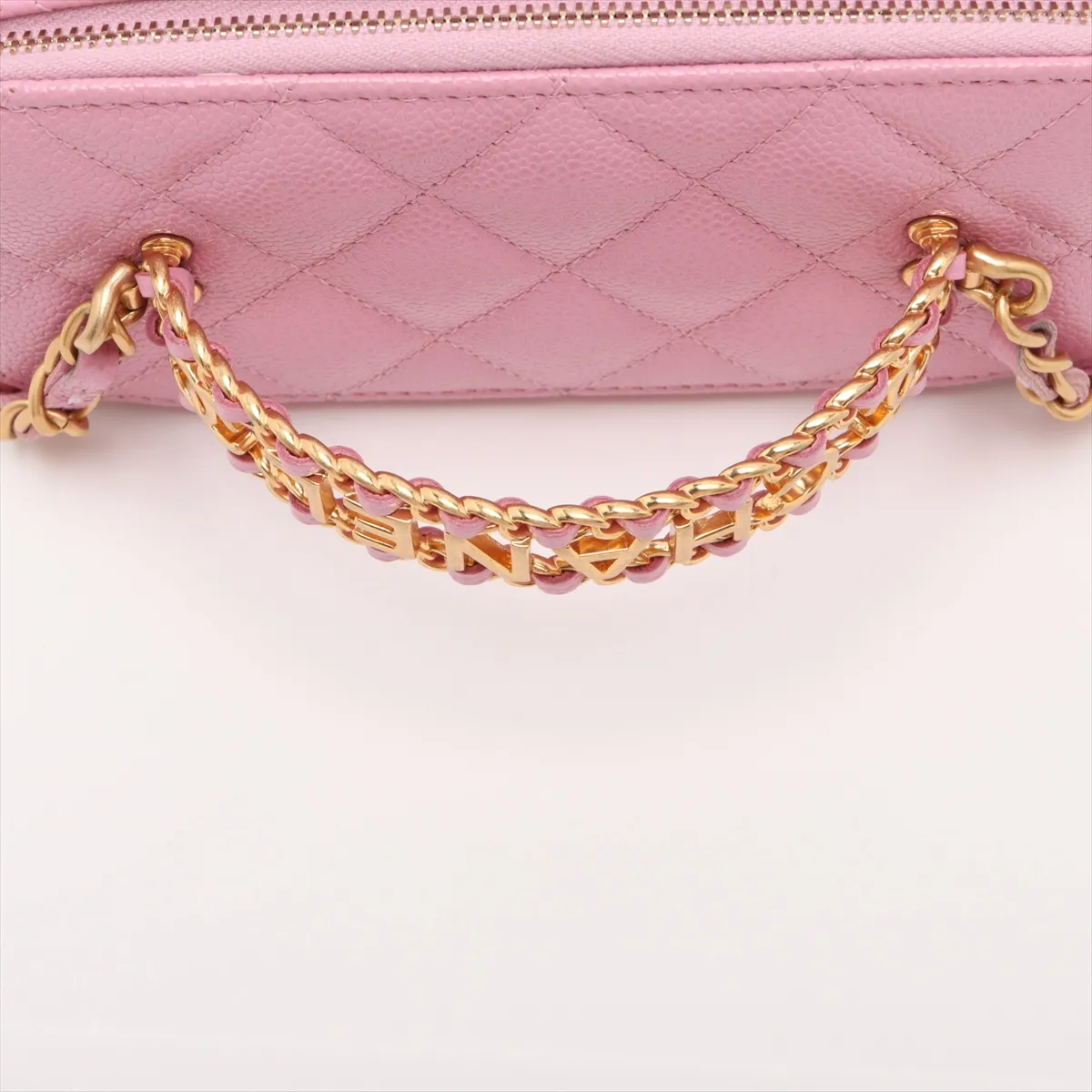 Matelasse caviar skin vanity bag pink gold hardware 32048830 32s — view 5