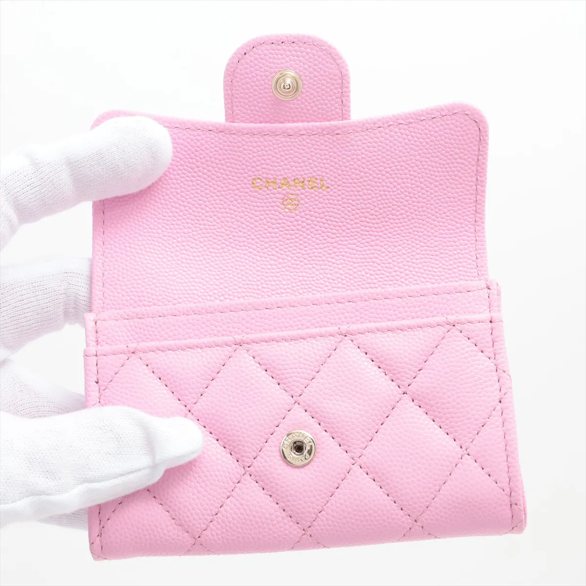 Matelasse caviar skin card case pink gold hardware PUU5JJGG — view 3