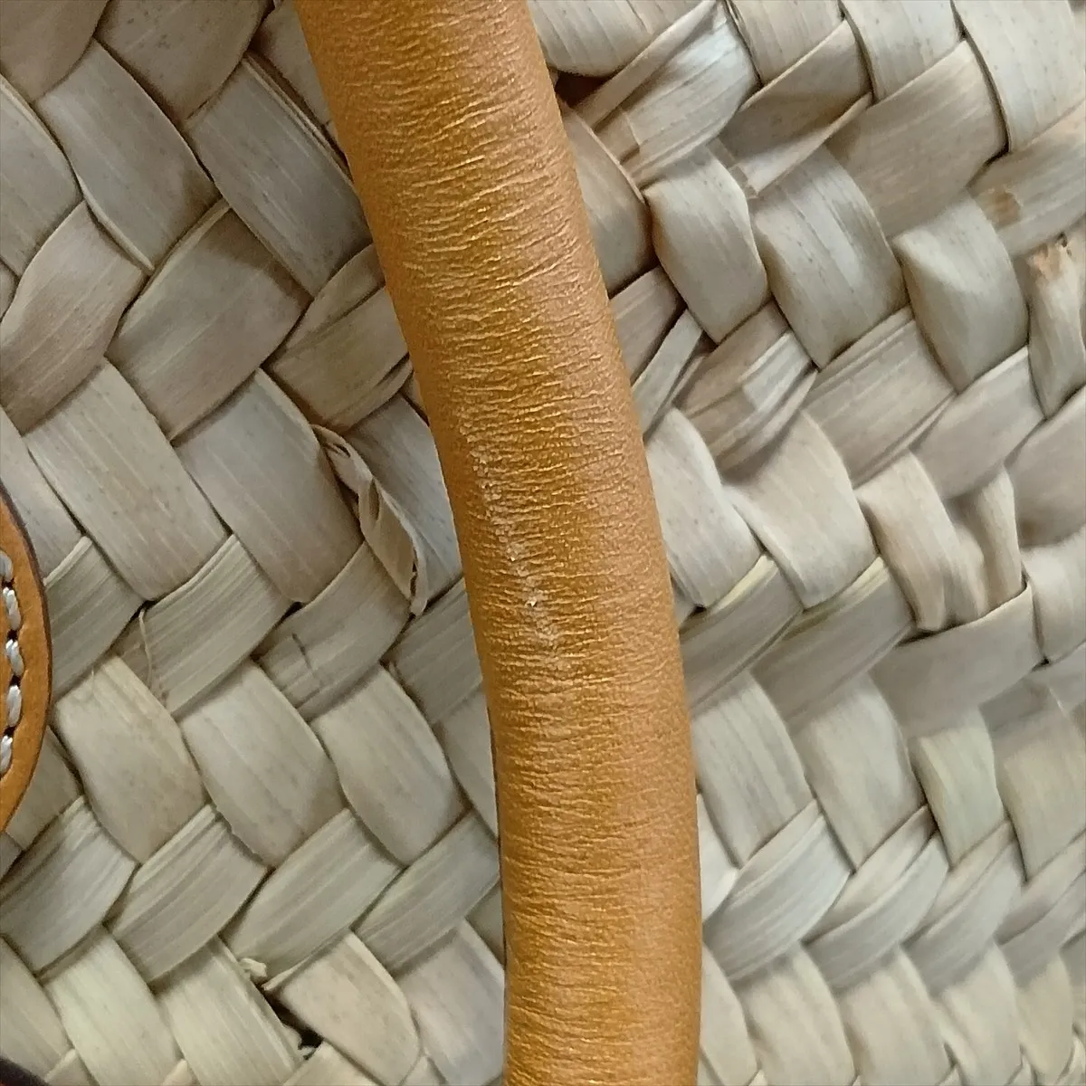Basket Medium Raffia x Leather Basket Bag Beige x Brown — view 15
