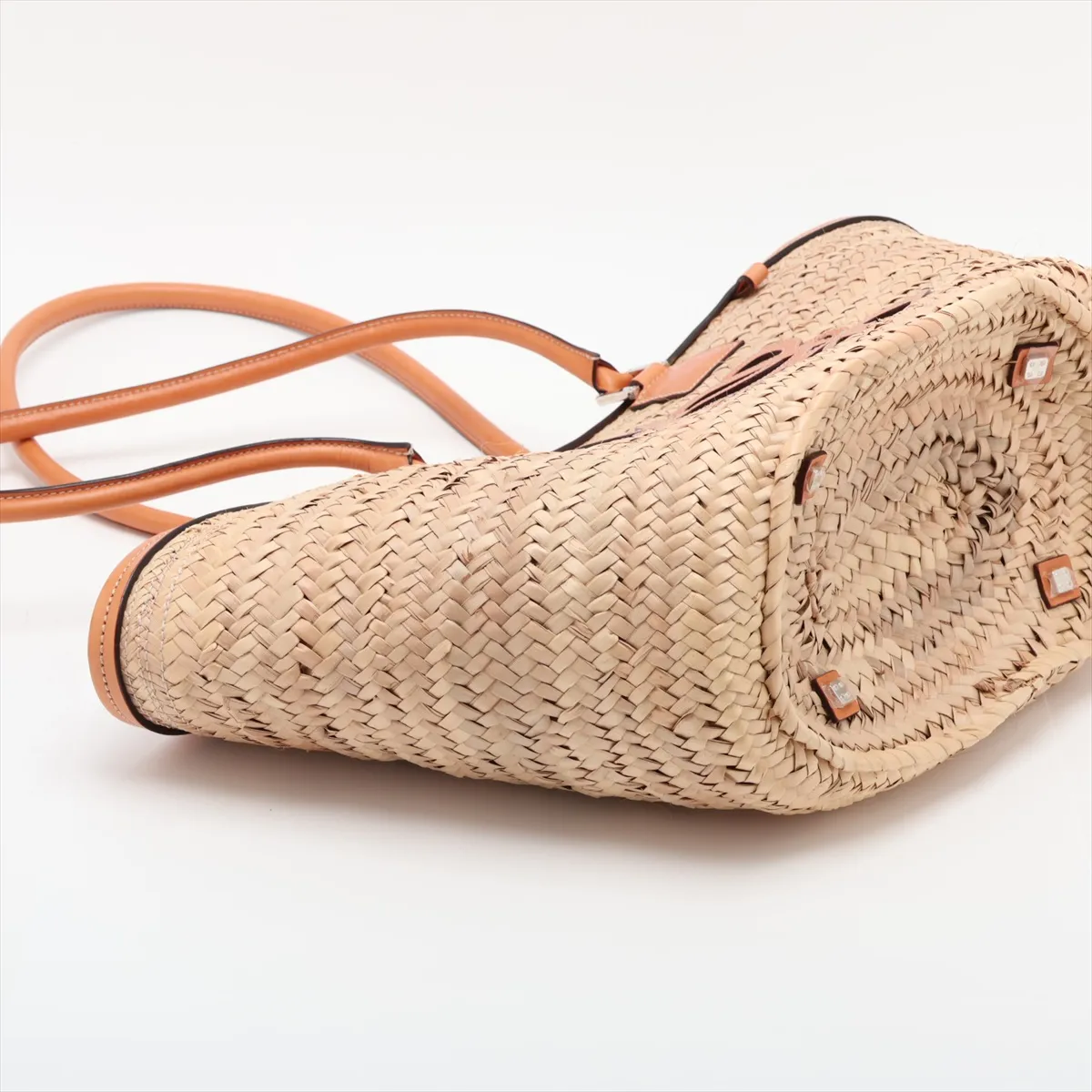 Basket Medium Raffia x Leather Basket Bag Beige x Brown — view 4