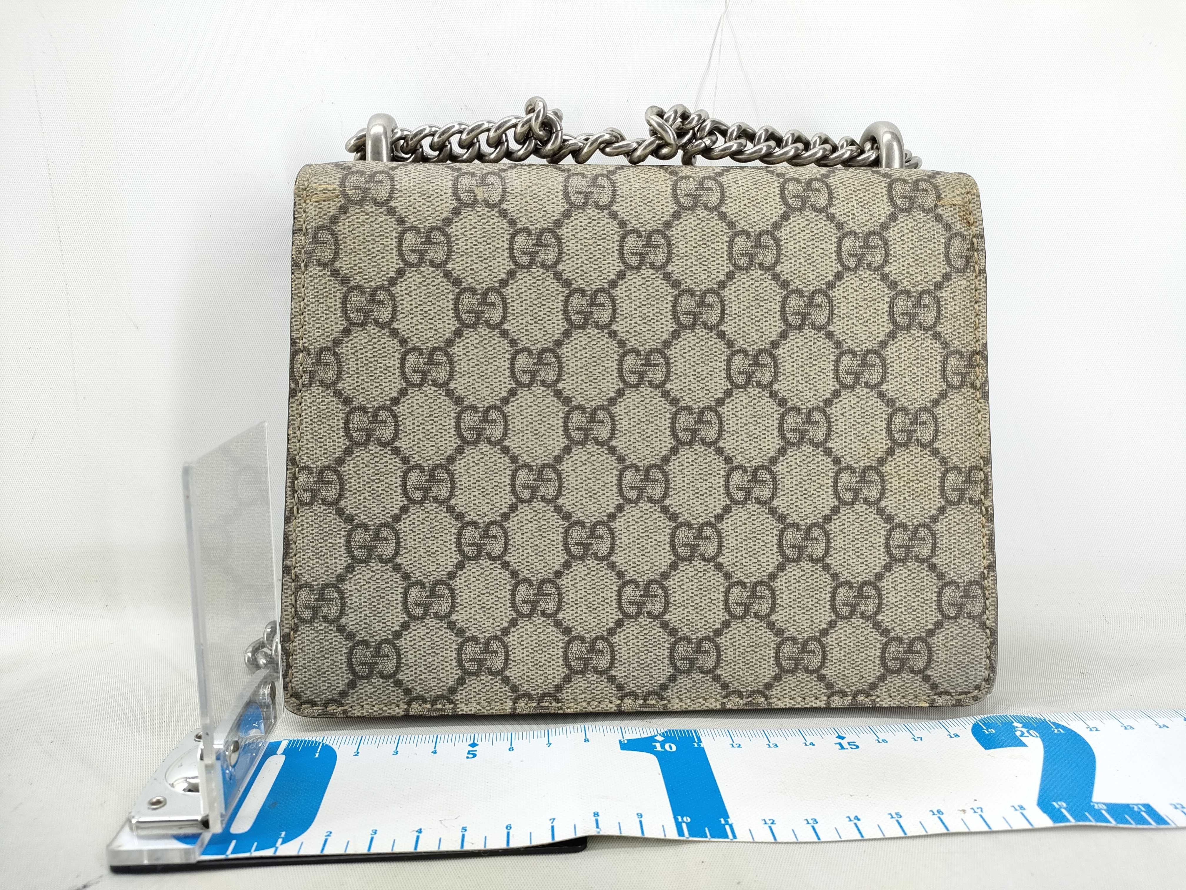 GG Supreme Shoulder Bag — view 2