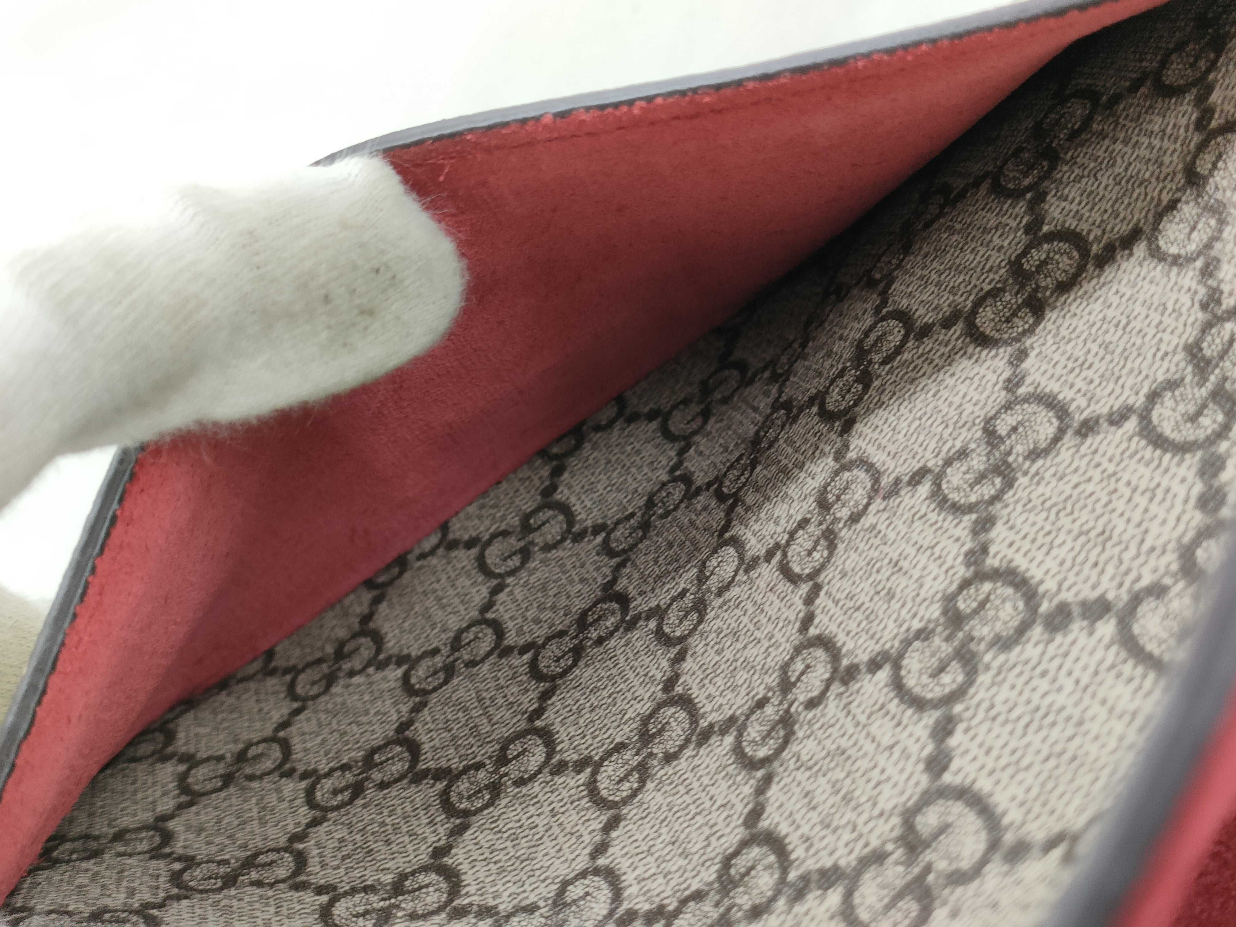 GG Supreme Shoulder Bag — view 12