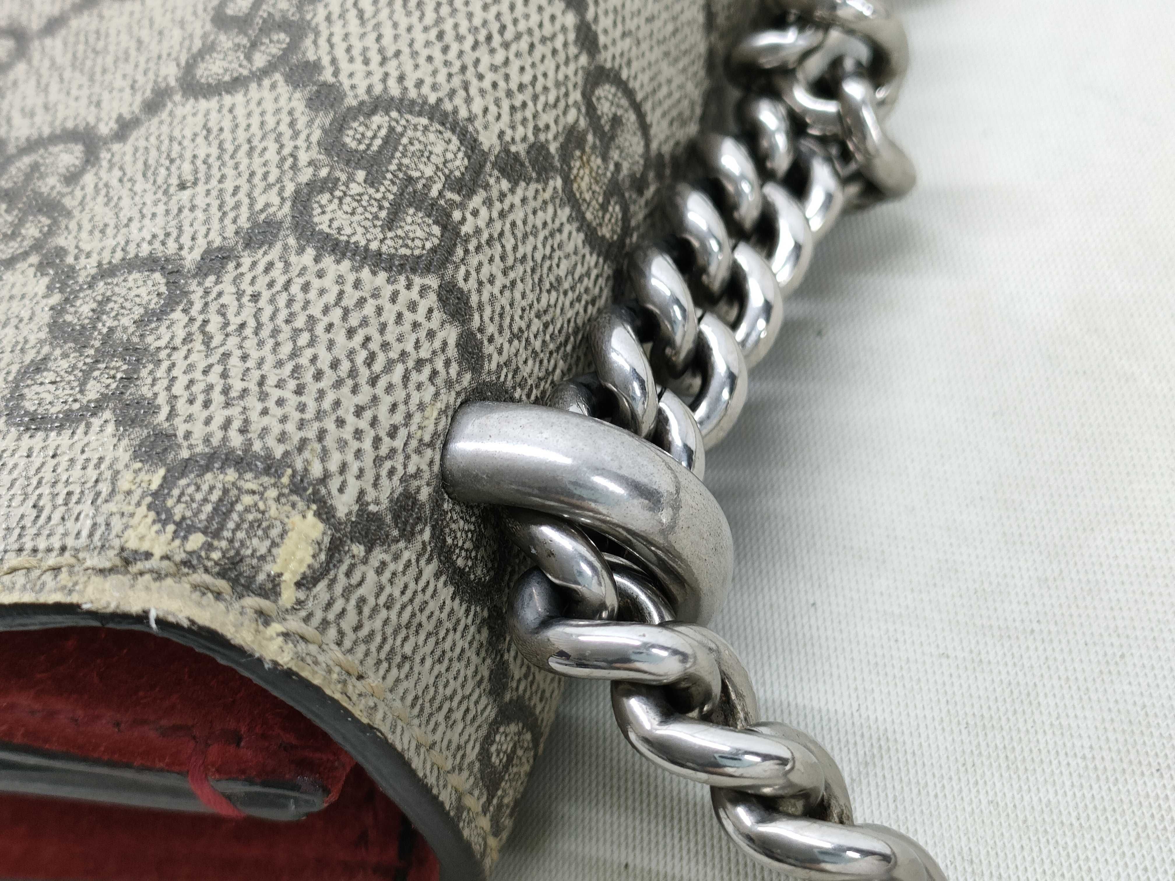 GG Supreme Shoulder Bag — view 7
