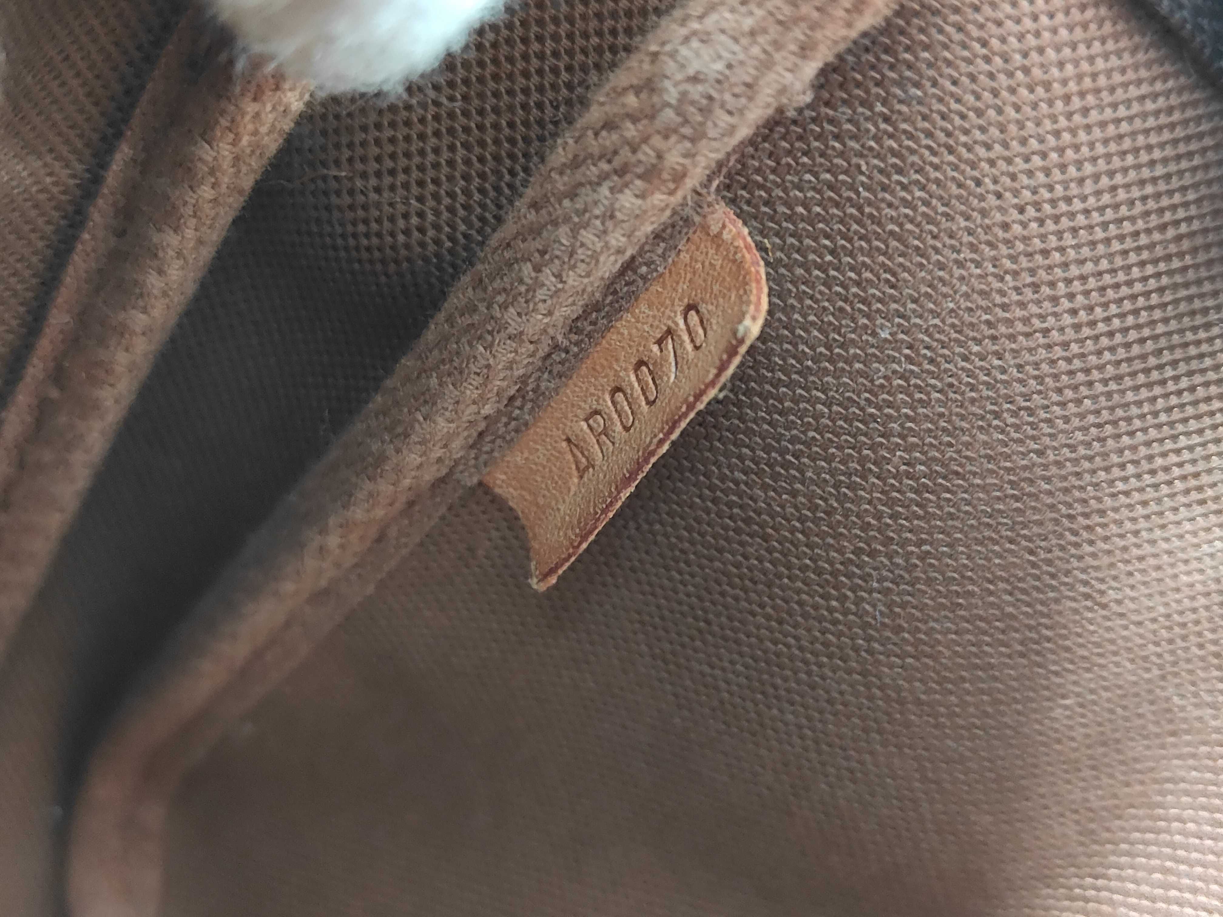 M51980 Monogram Pochette Accessoires Pouch — view 10