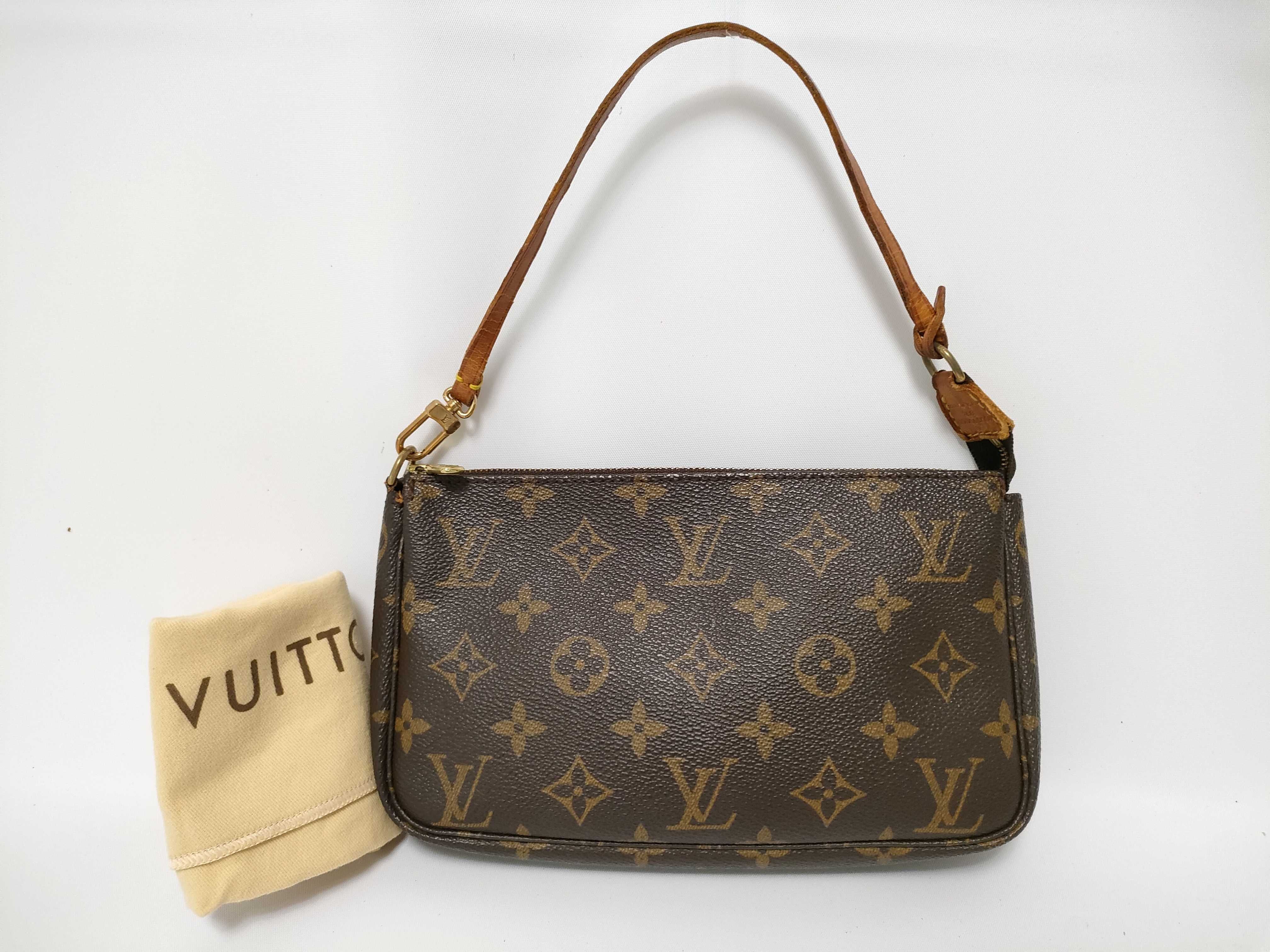Monogram Pochette Accessoires M51980 Pouch
