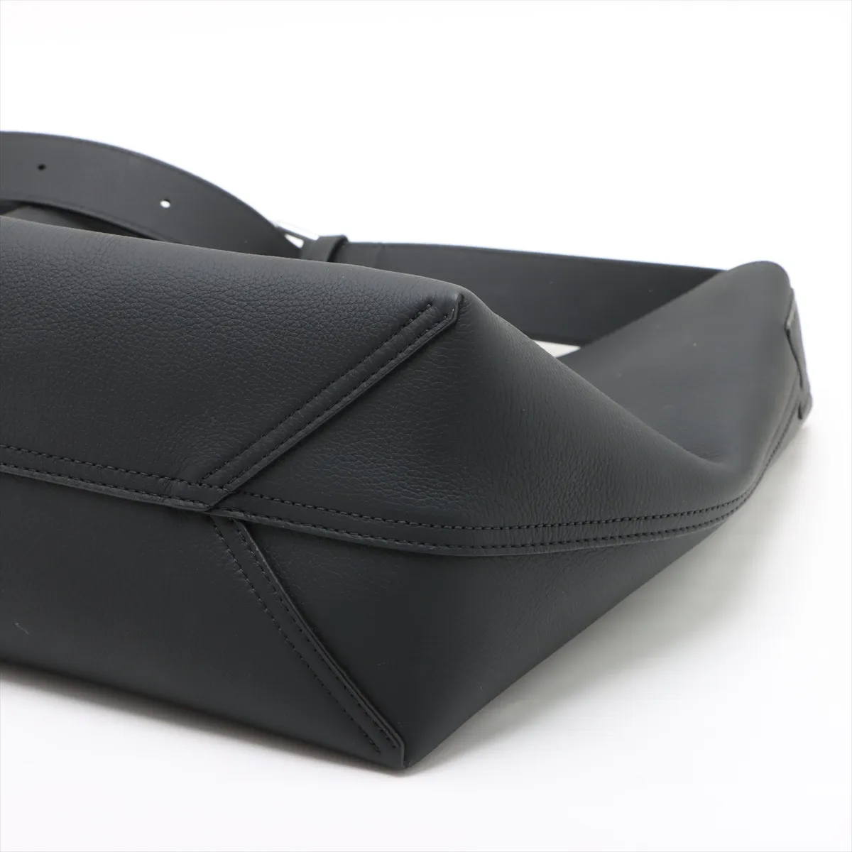 LV Touch Verso Tote M27022 Black RFID response — view 3