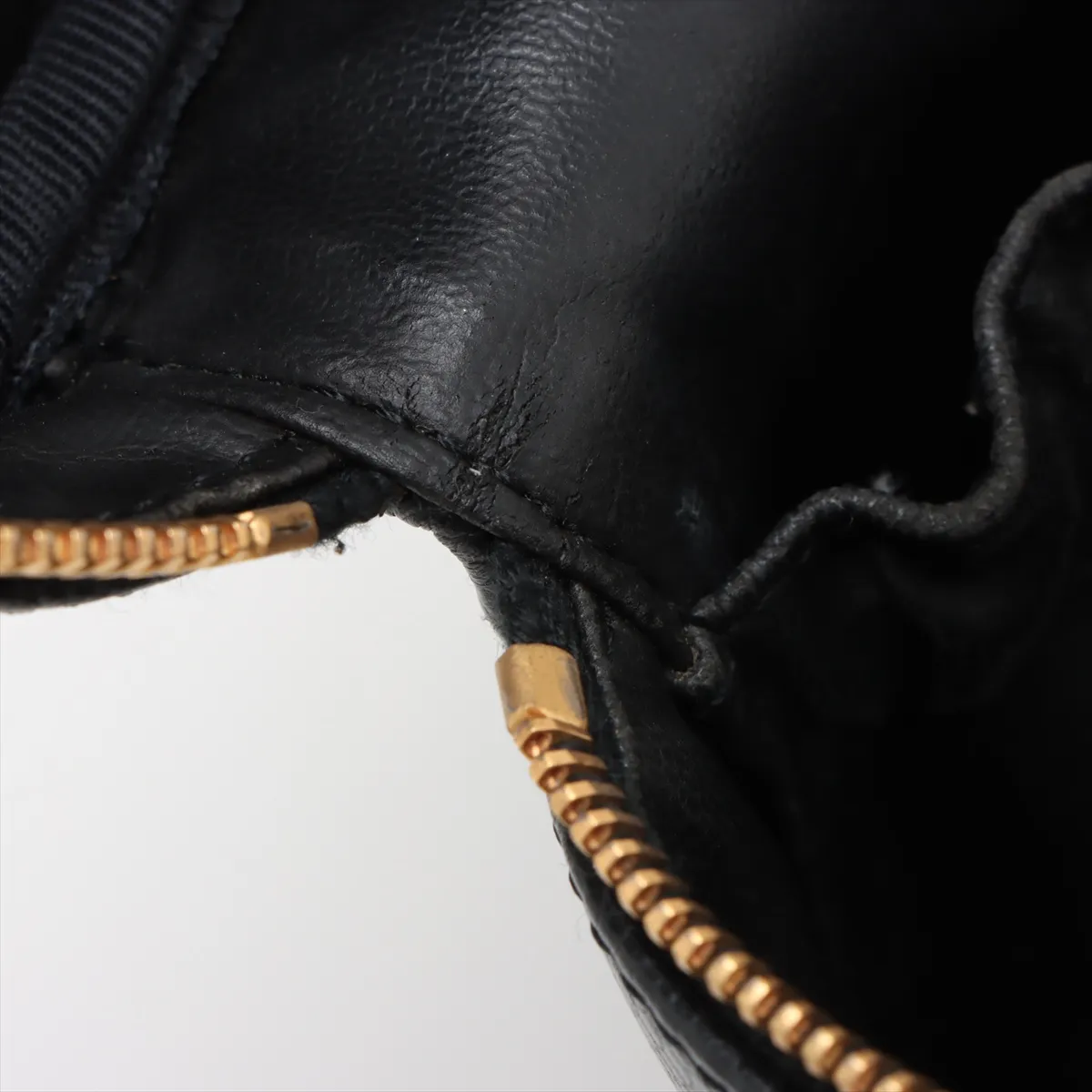 Cocomark caviar skin vanity bag black gold hardware — view 12