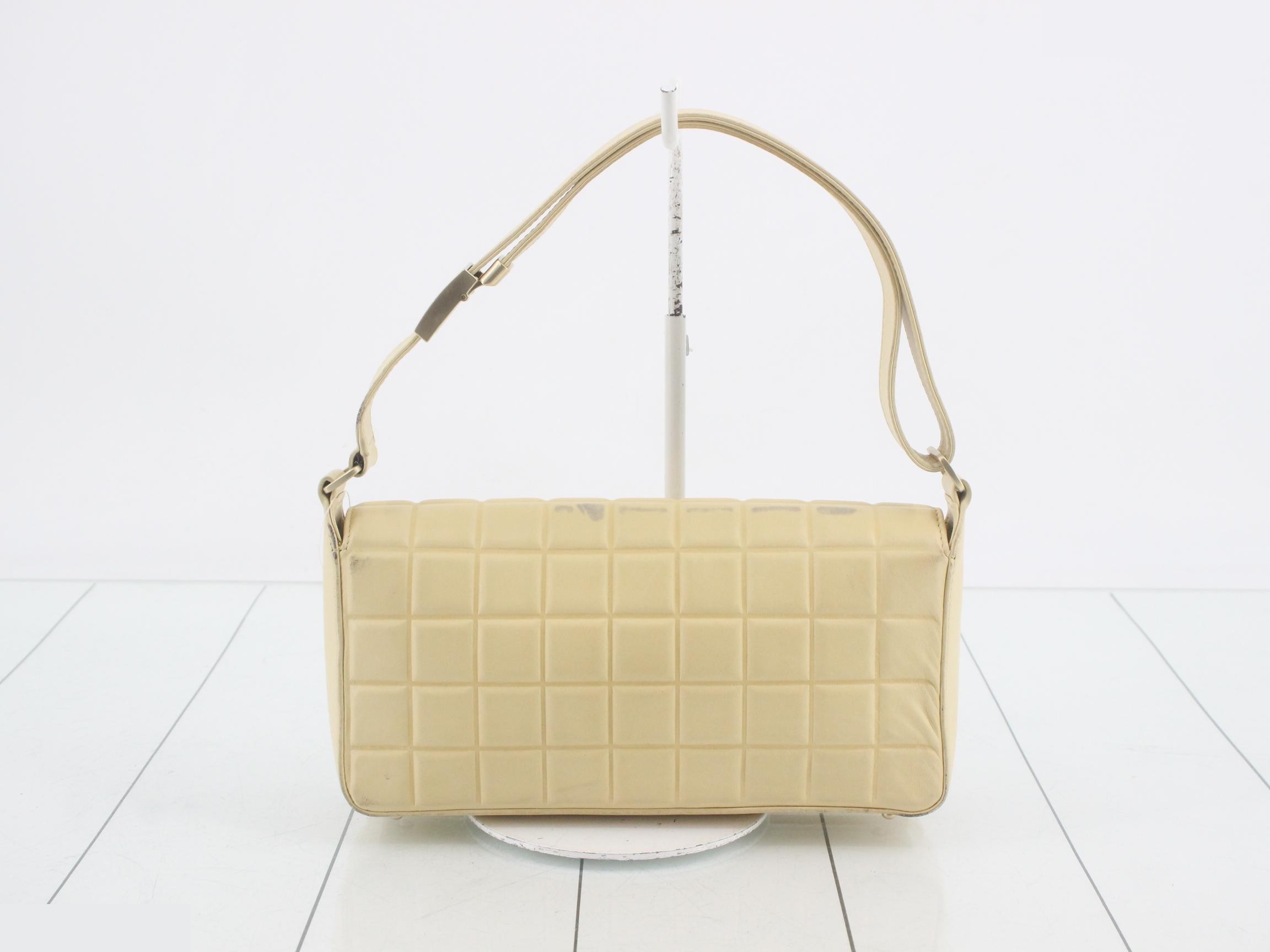 Chocolate bar shoulder bag, booth number 8 — view 2