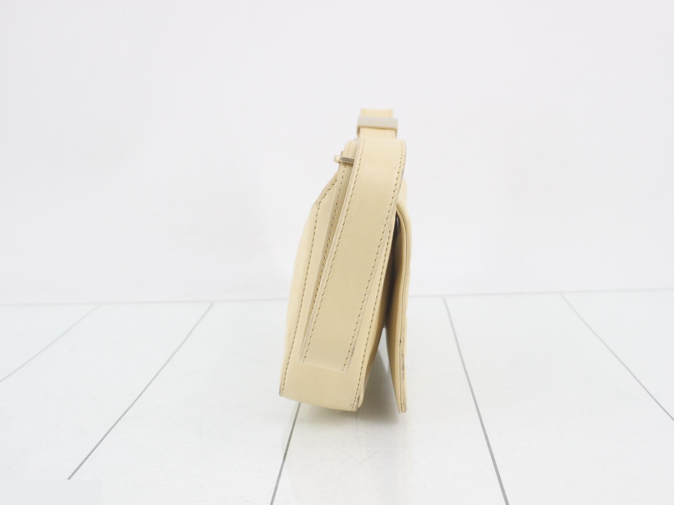 Chocolate bar shoulder bag, booth number 8 — view 4