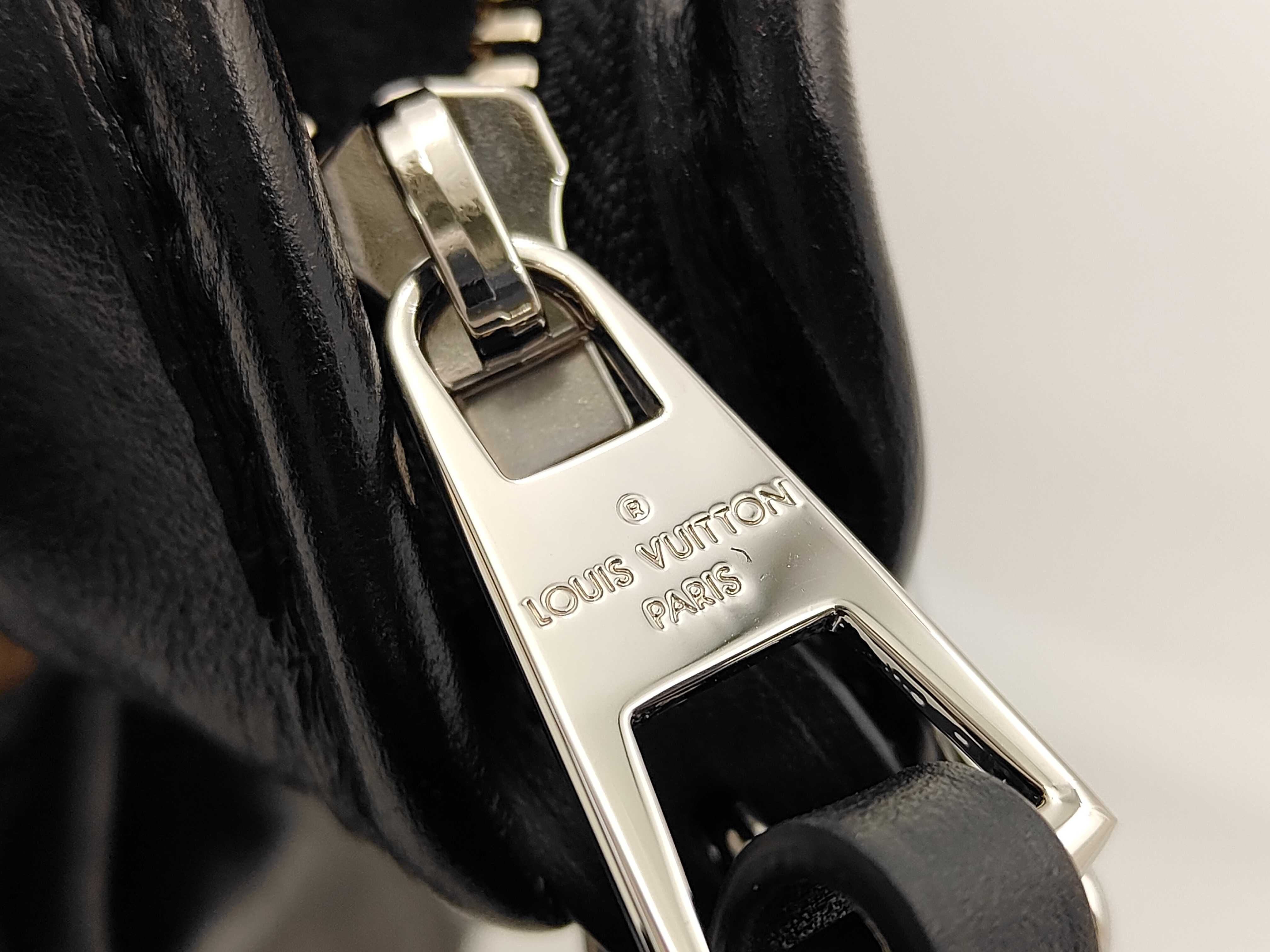 M28160 Carryall EW IC Handbag with Dust Bag and Name Tag — view 13